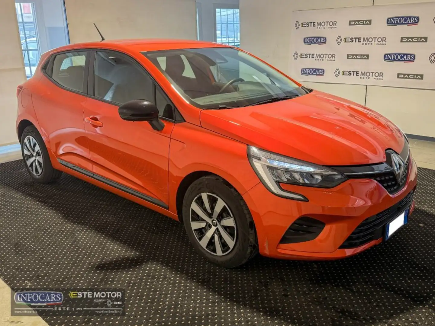 Renault Clio SCe 65 CV Equilibre - PROMO Orange - 1