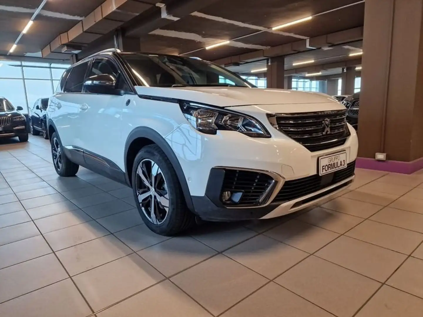 Peugeot 5008 BlueHDi 130 EAT8 S&S GT Line Bianco - 2