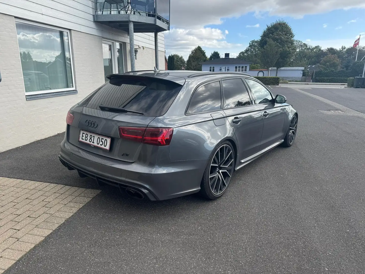 Audi RS6 Performance V8 4.0 TFSI 605 / ABT / Audi Exclusive Gris - 1