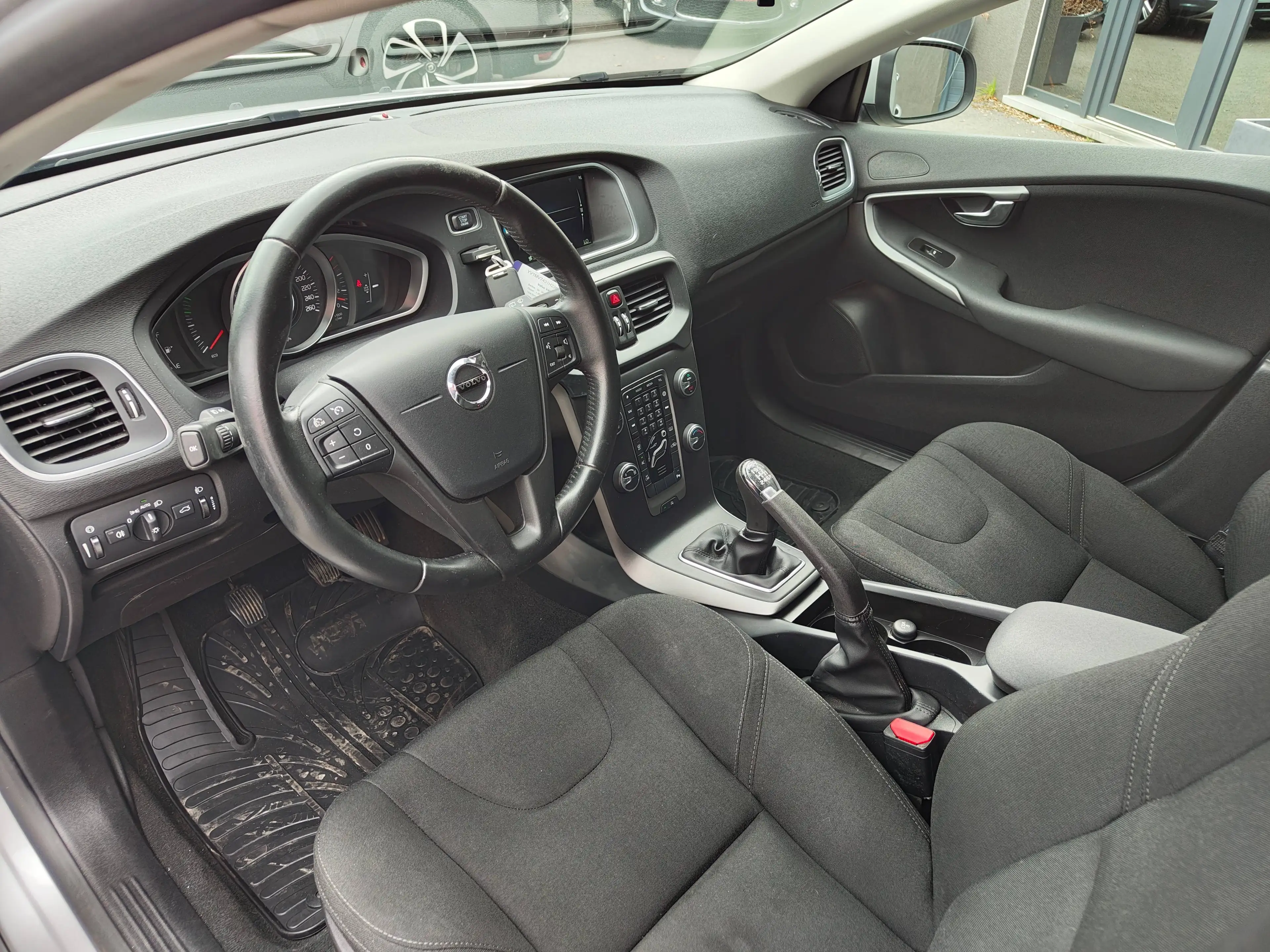 Volvo V40 V40 2.0 D2 Kinetic *GPS*CLIM*BLUETOOTH*GARANTIE 12 MOIS — photo 7