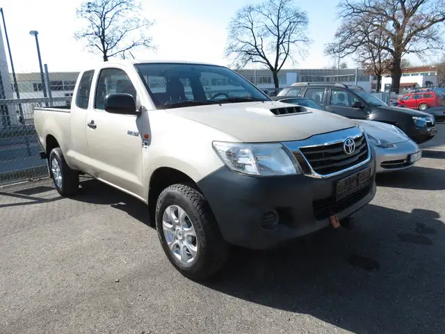Toyota Hilux Extra Cab 4x4 *68500 km, TÜV neu, KD neu*