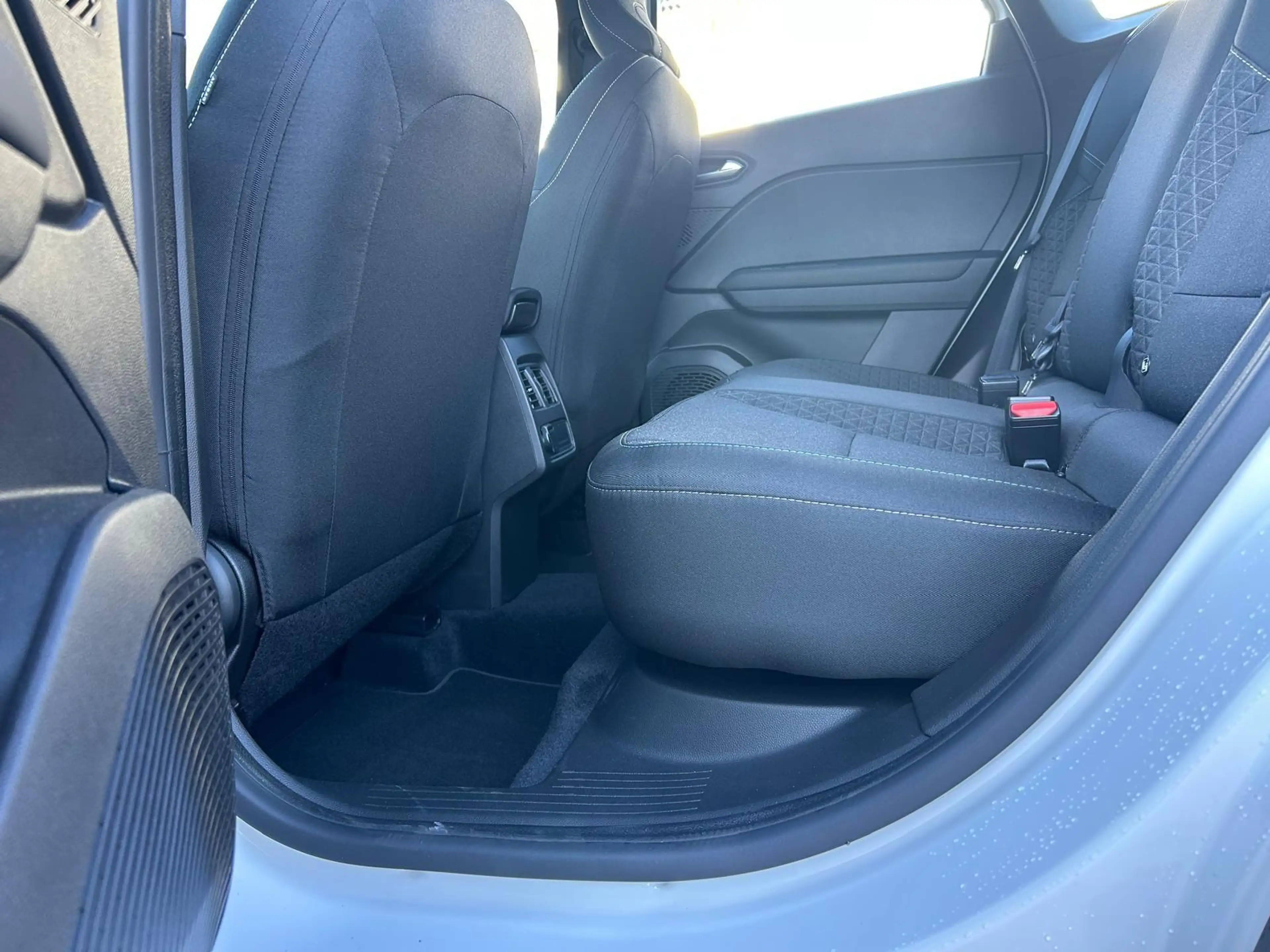 Mitsubishi Grandis MHEV Diamant Plus 1.3 TCE — photo 9