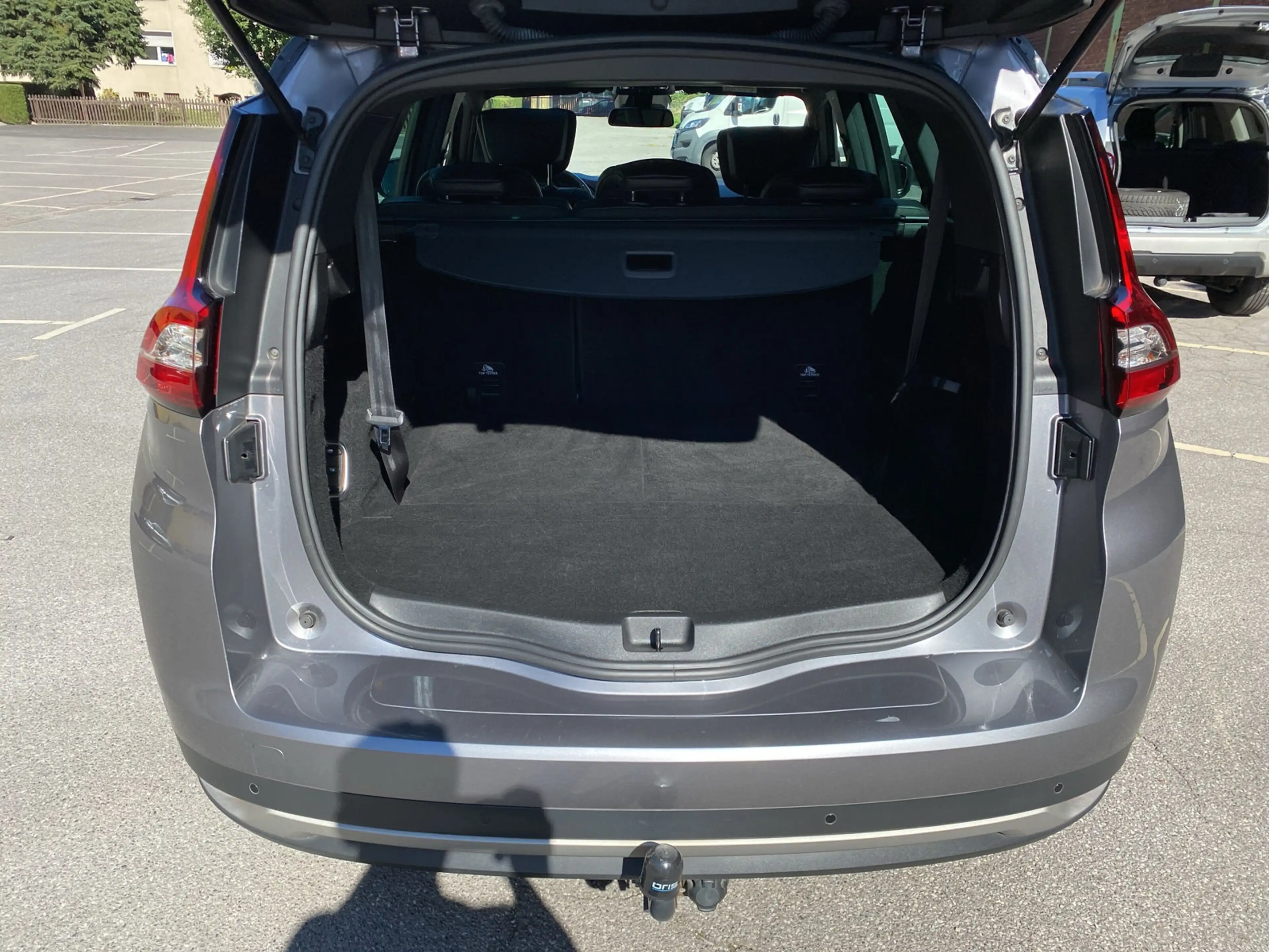 Renault Grand Scenic BLACK Edition TCe 160 EDC Panorama — photo 8