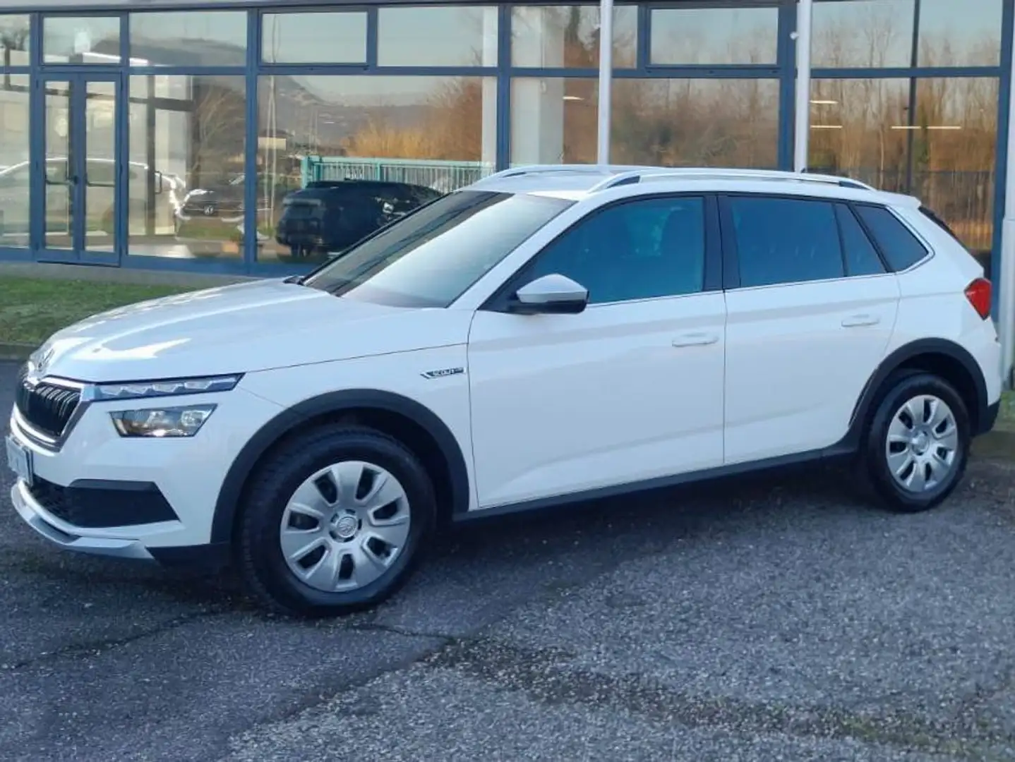 Skoda Kamiq Kamiq 1.0 tsi Scoutline 110cv dsg Bianco - 2