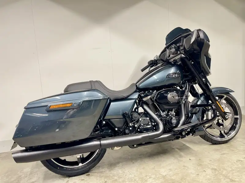 Harley-Davidson Street Glide - foto 4