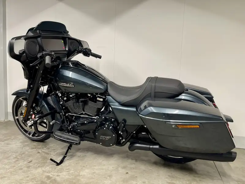 Harley-Davidson Street Glide - foto 5