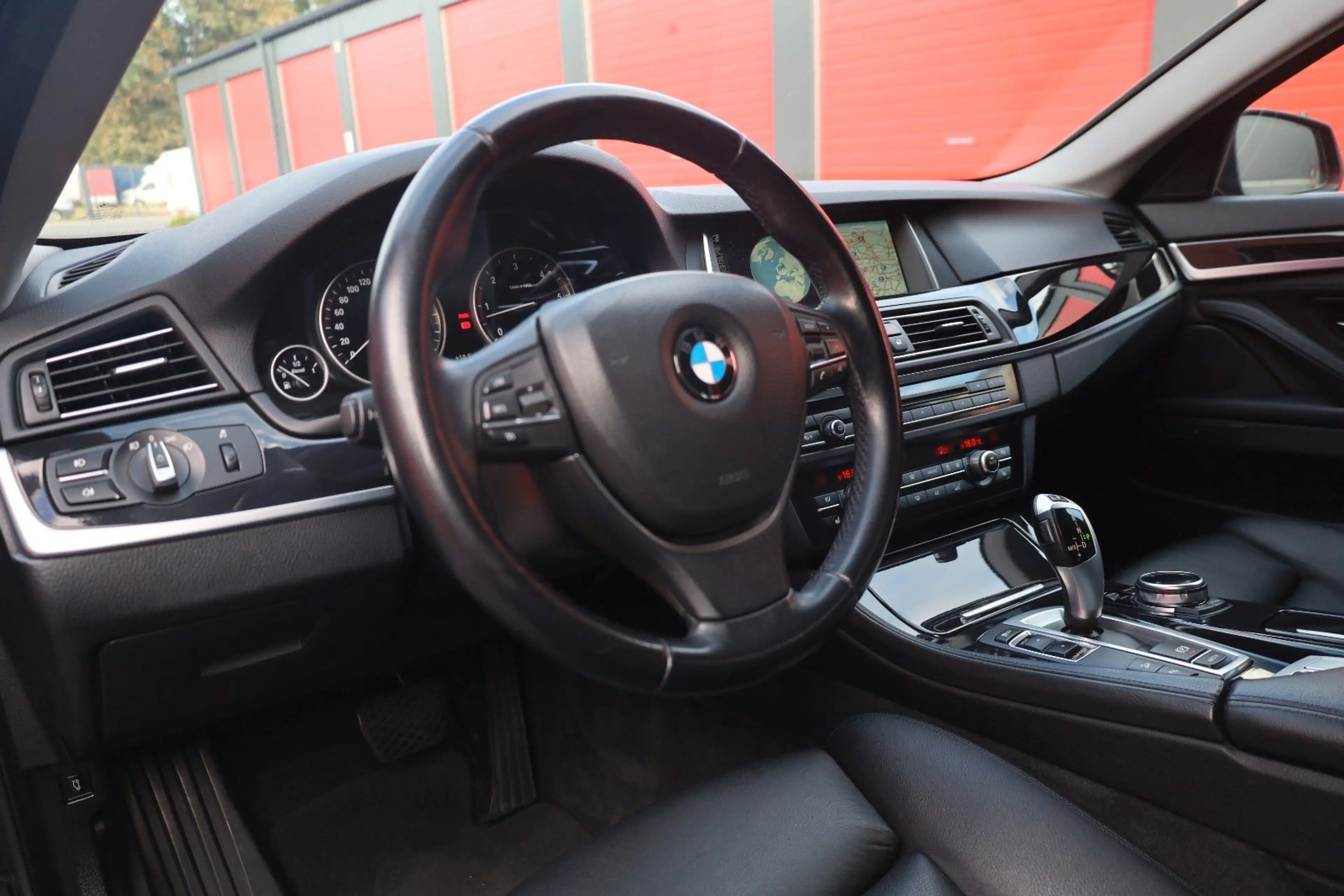 BMW 535 5 Touring 535 d xDrive Kamera AHK — photo 9