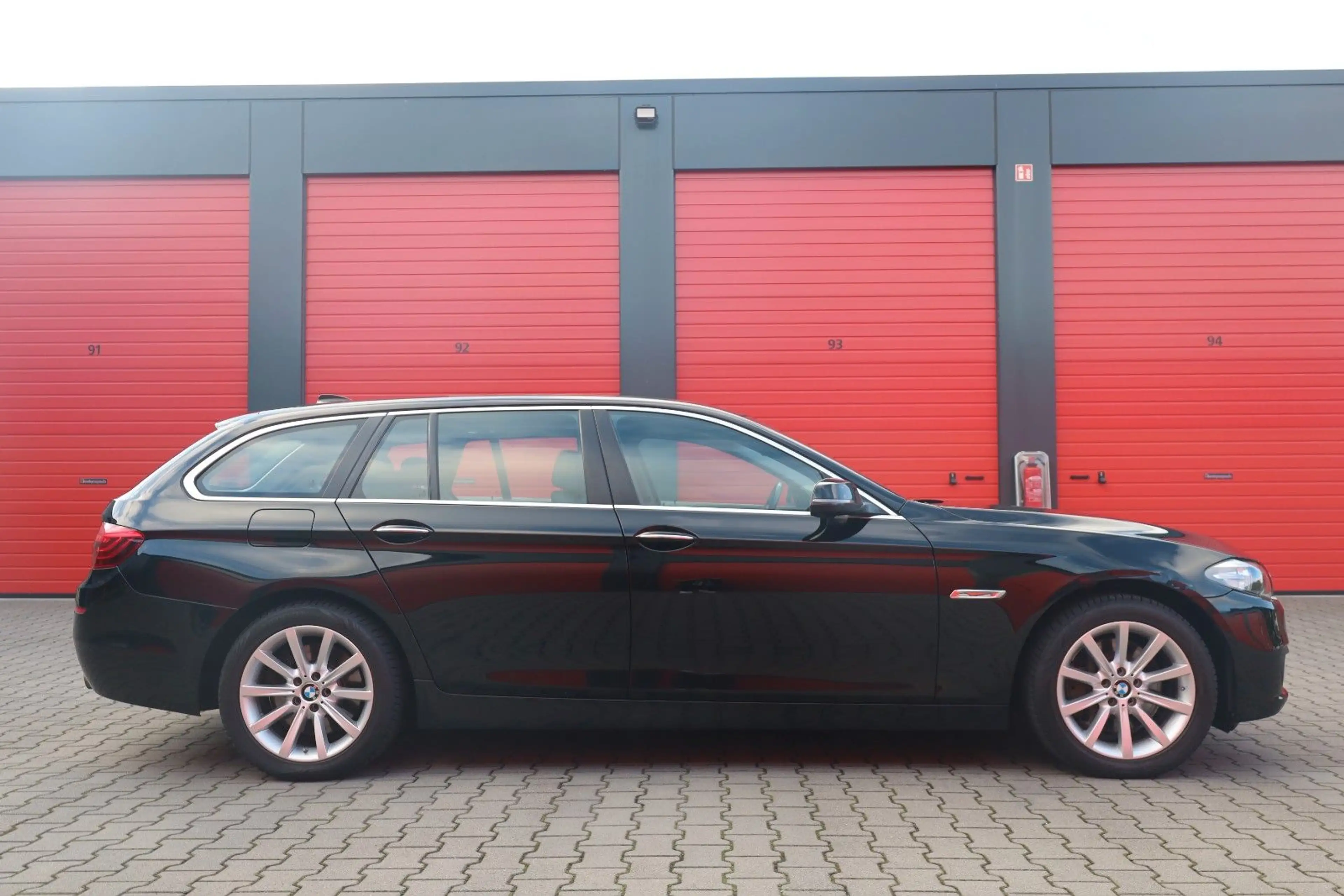 BMW 535 5 Touring 535 d xDrive Kamera AHK — photo 8