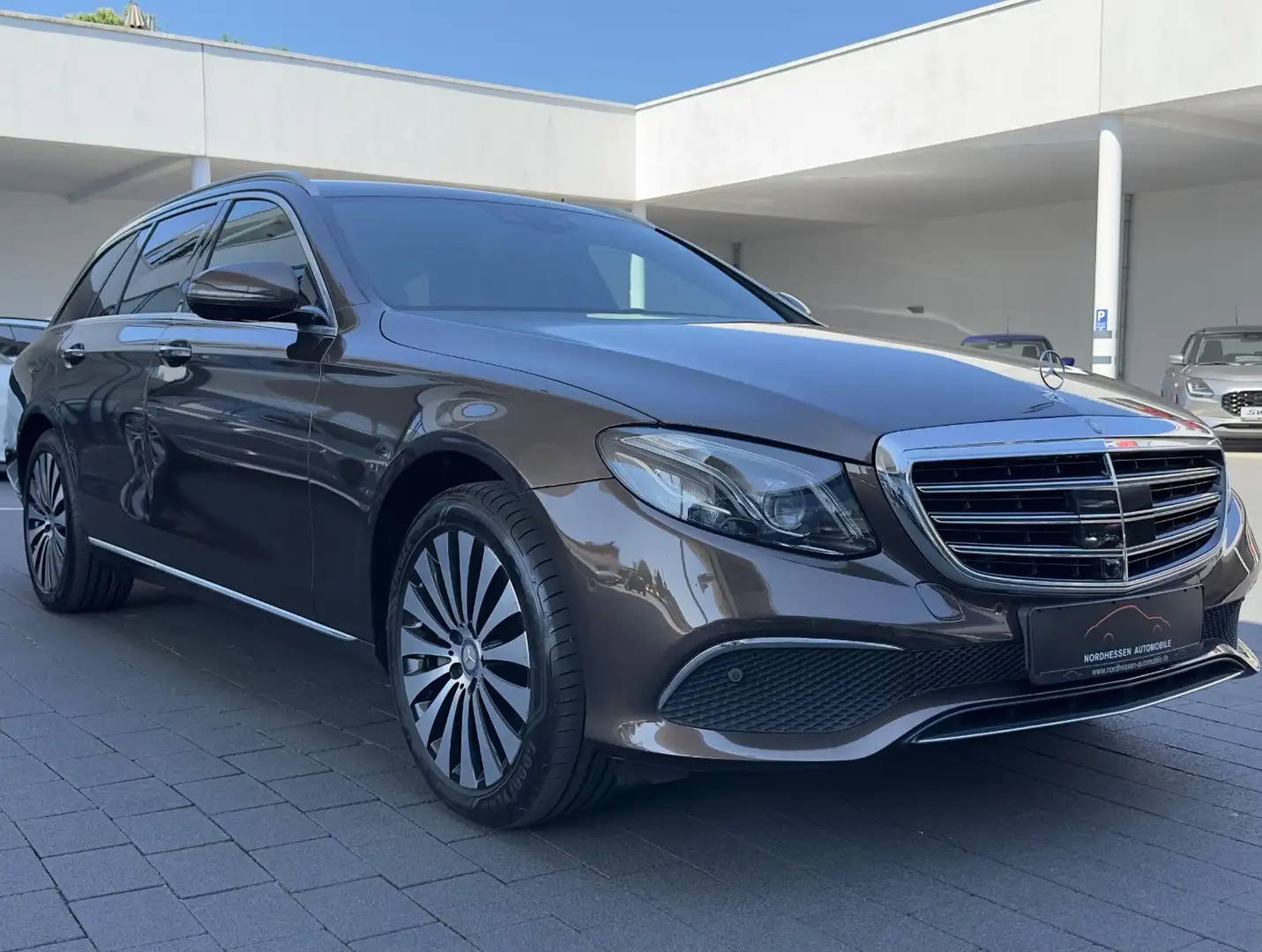 Mercedes-Benz E 350 d T Exclusive | Burmester | Widescreen Maro - 2