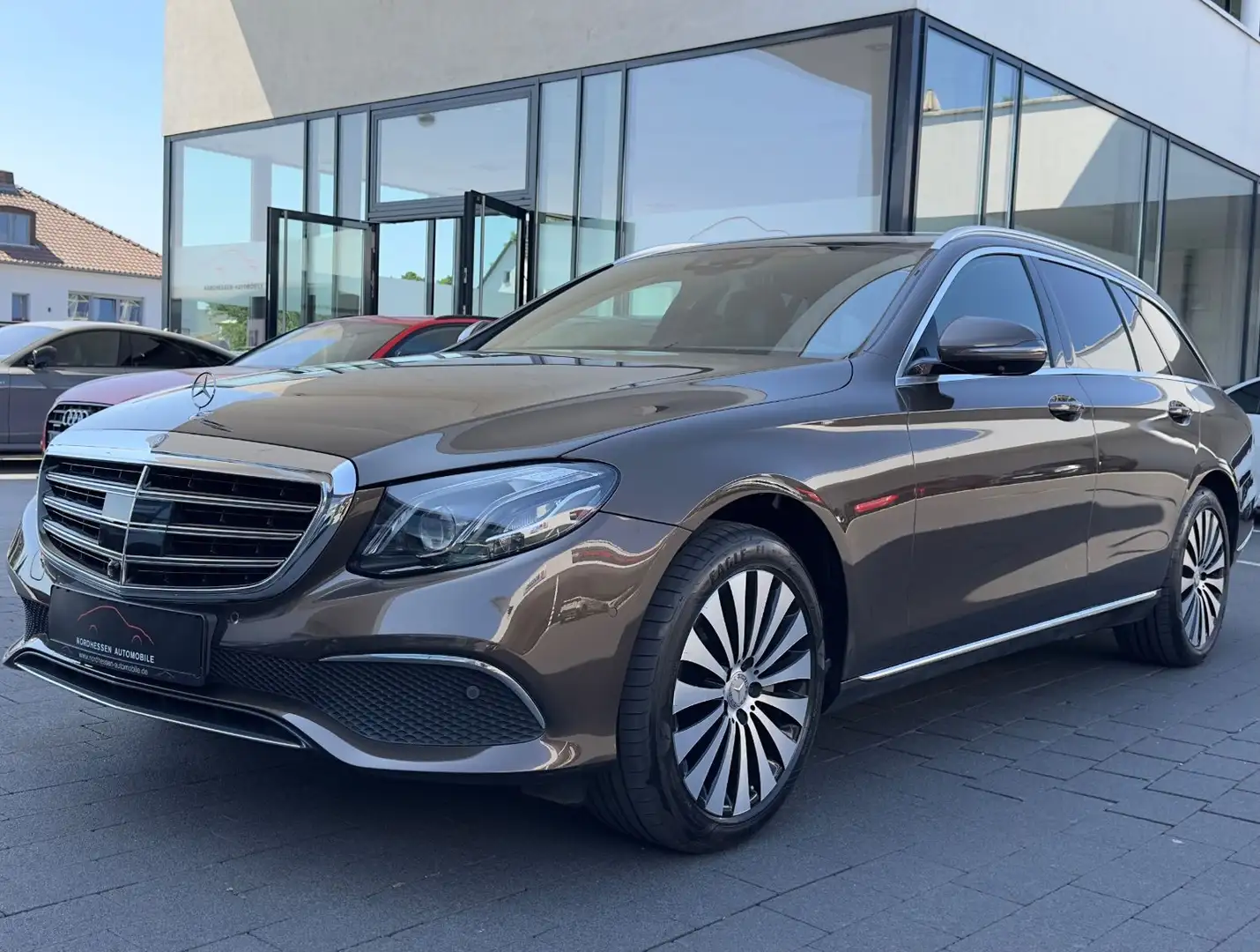 Mercedes-Benz E 350 d T Exclusive | Burmester | Widescreen Maro - 1