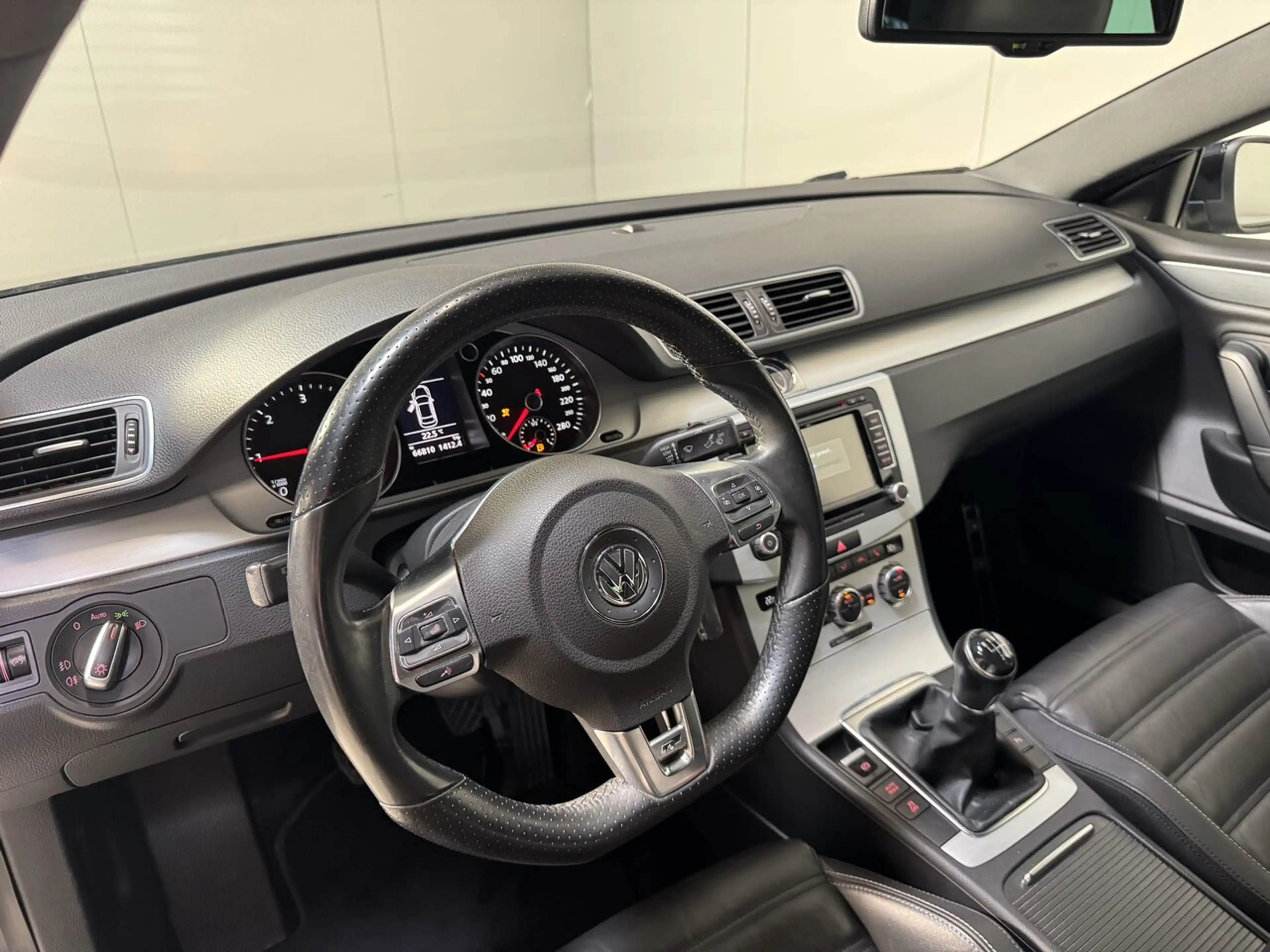 Volkswagen Passat CC R-Line 2.0D Man. - Airco - GPS - Goede Staat! — photo 18