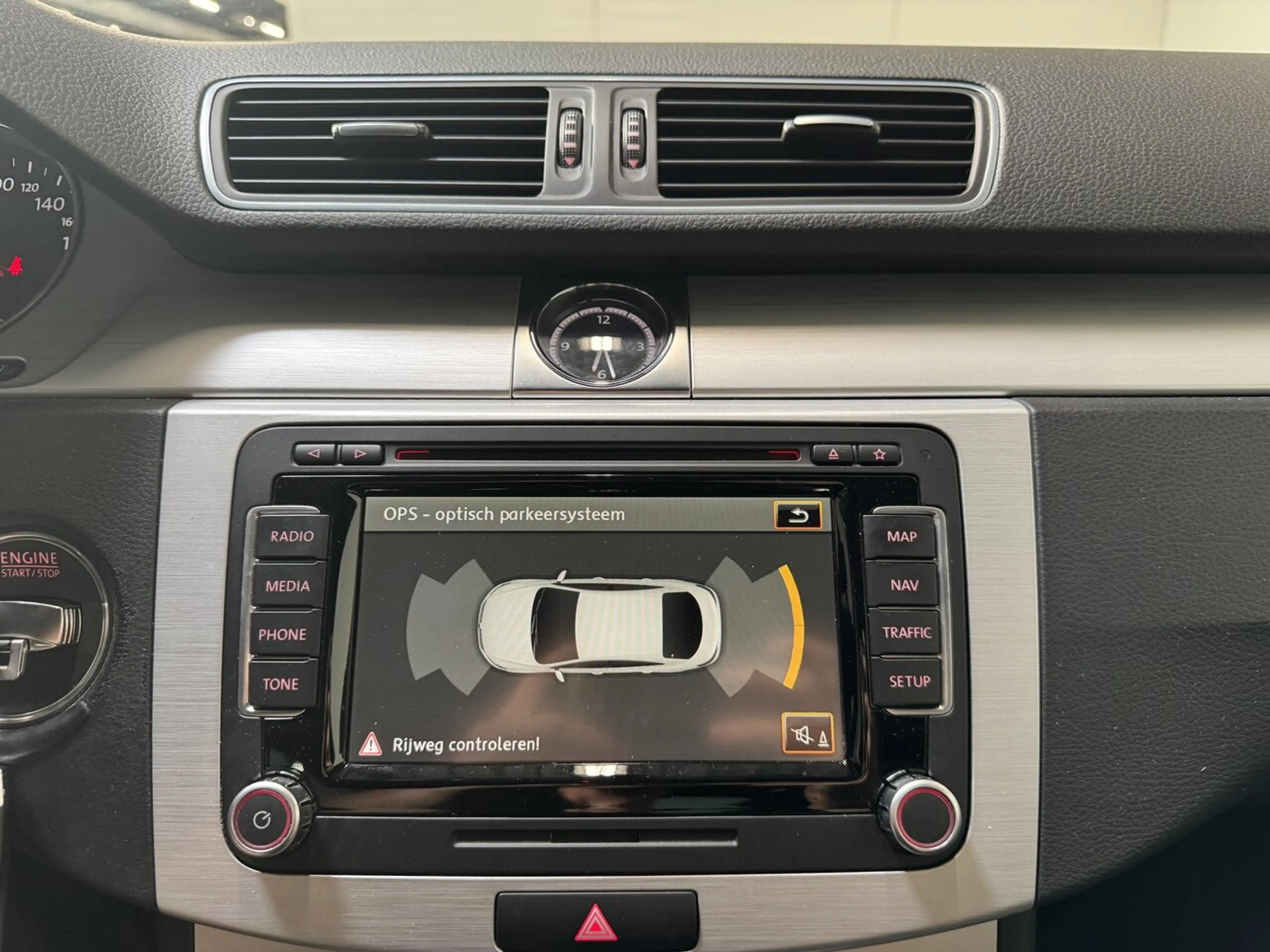 Volkswagen Passat CC R-Line 2.0D Man. - Airco - GPS - Goede Staat! — photo 16