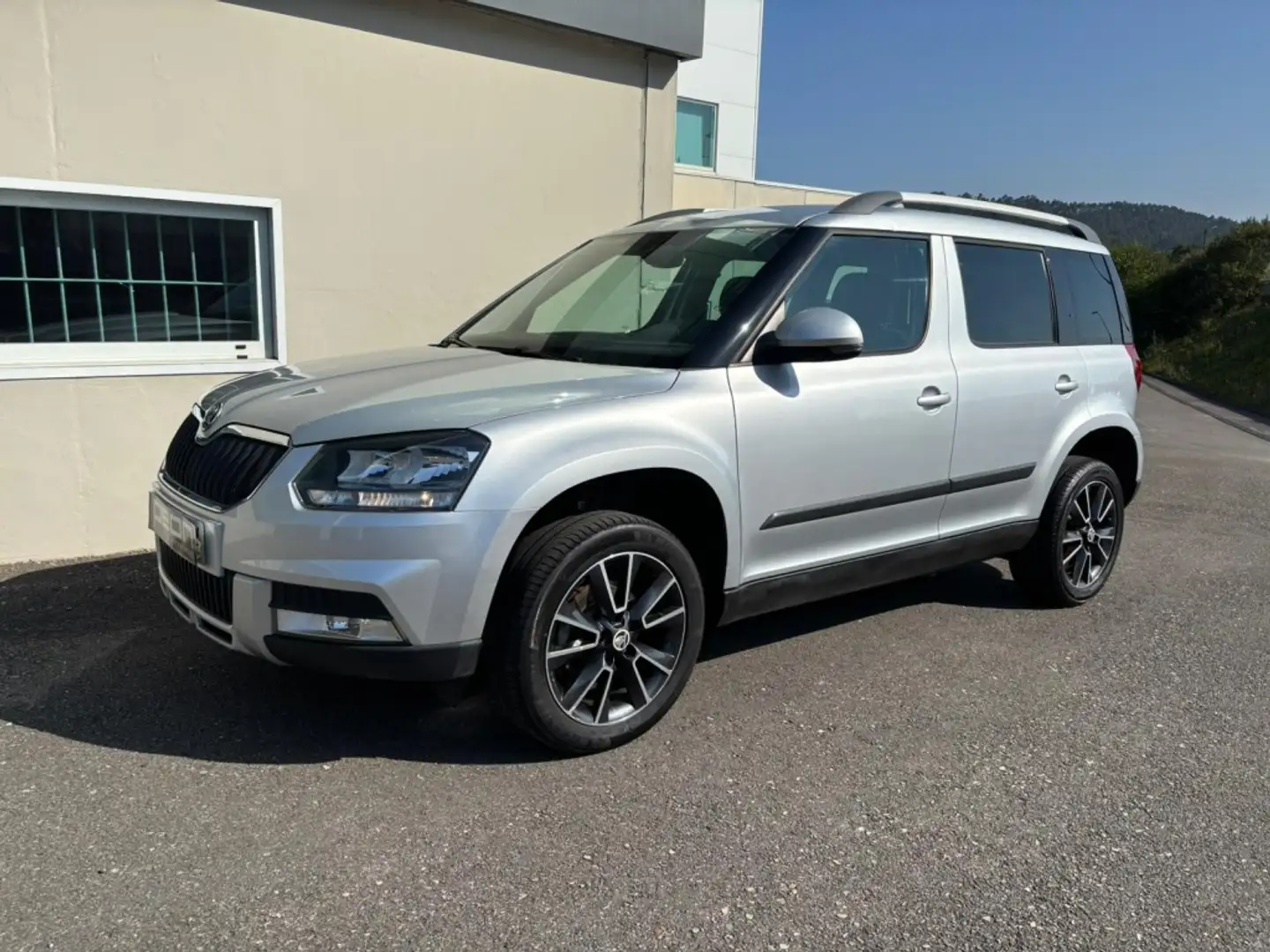 Skoda Yeti 2.0TDI AdBlue tech Ambition 4x2 81kW Gris - 1