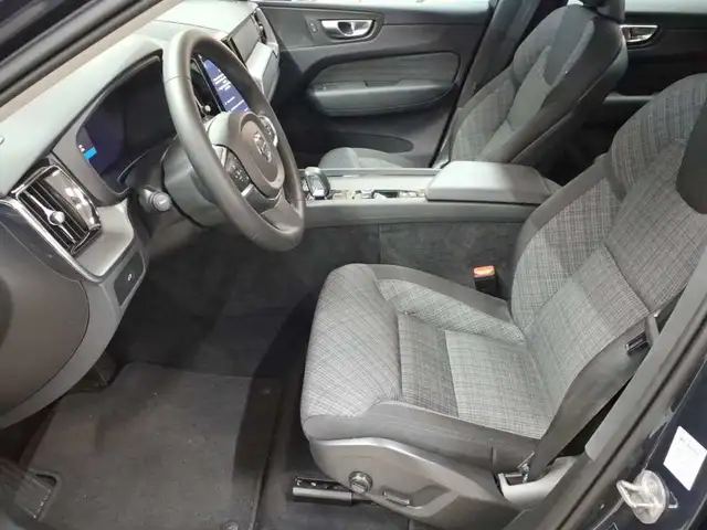 Volvo XC60 view 7