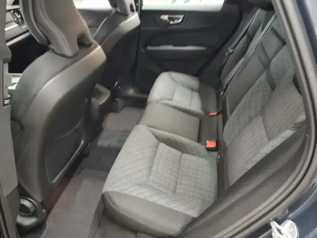 Volvo XC60 view 13