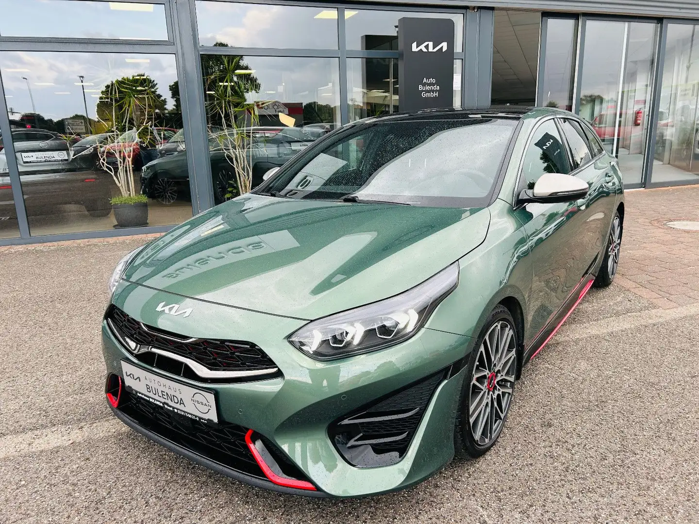 Kia ProCeed / pro_cee'd ProCeed 1.6 T-GDI DCT7 GT Komfort Panoramadach Grün - 2