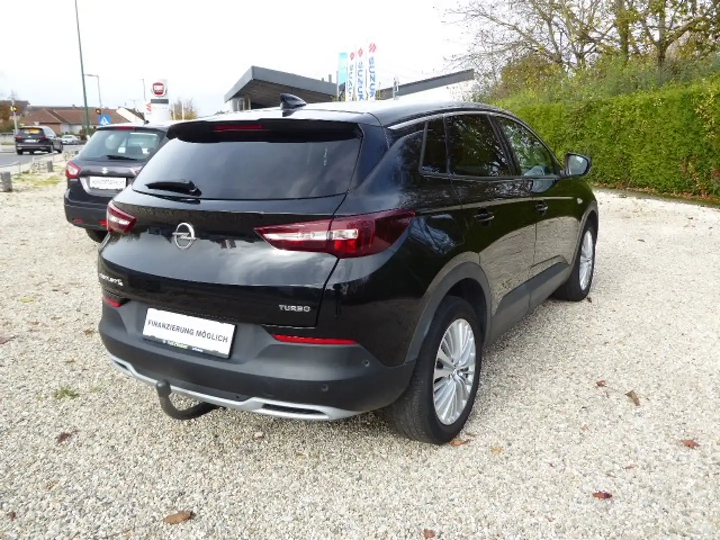 Opel Grandland X 1,2 Turbo Direct Injection Innovation Start/Stop Schwarz - 2