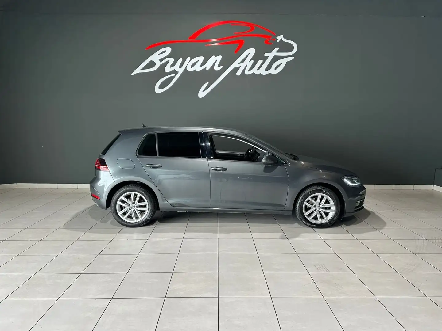 Volkswagen Golf 5p 1.6 tdi Executive BMT 115cv - 1