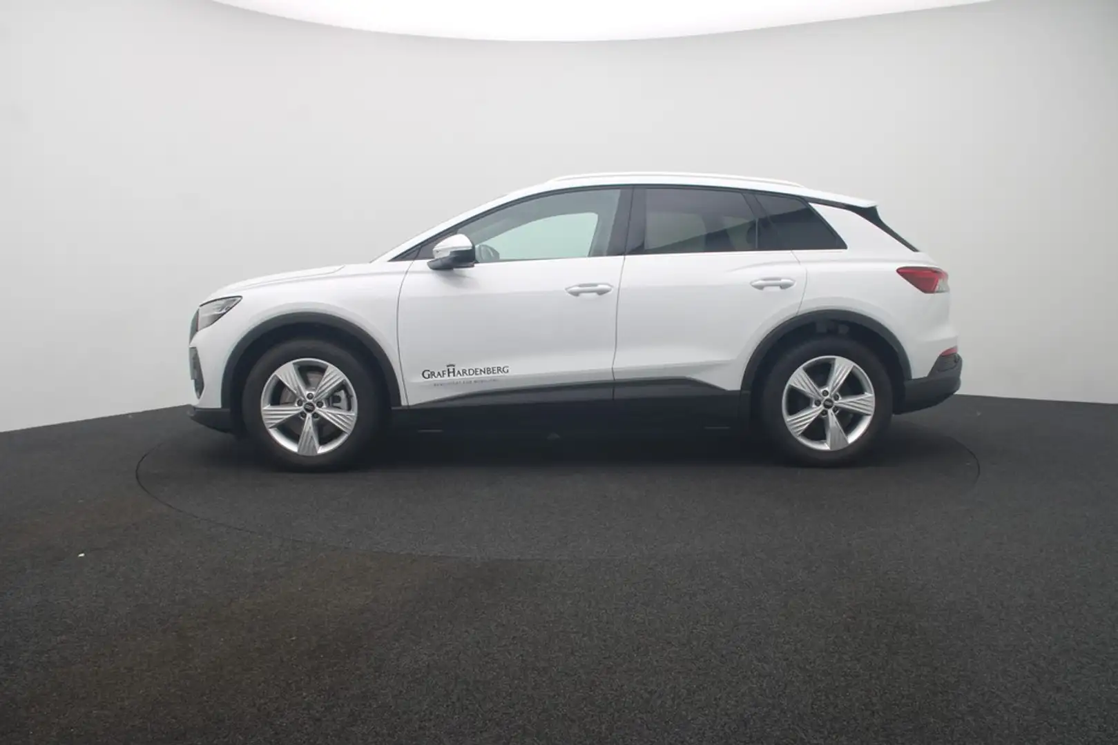 Audi e-tron . Matrix Navi AHK Blanc - 2