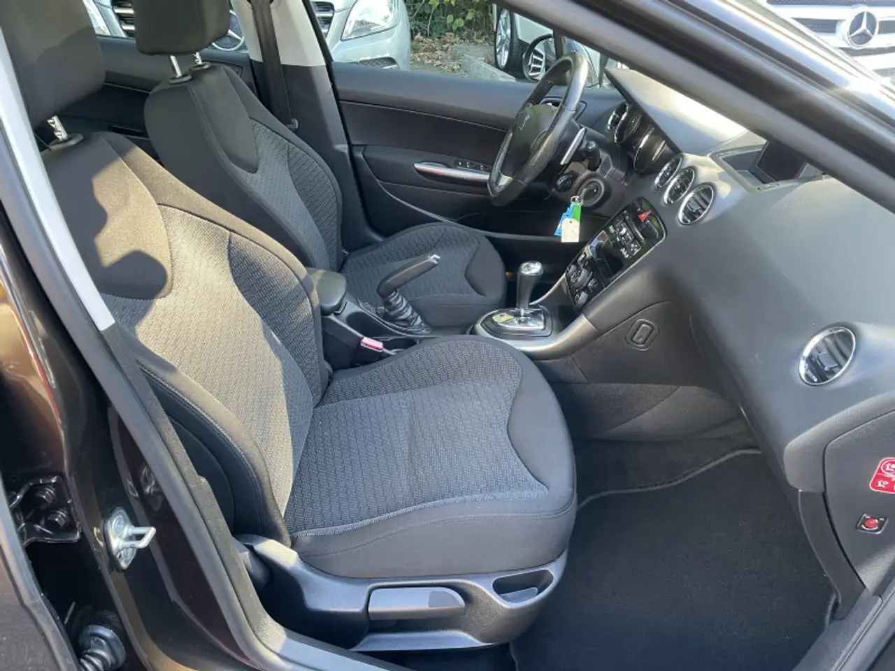 Peugeot 308 308 — photo 12