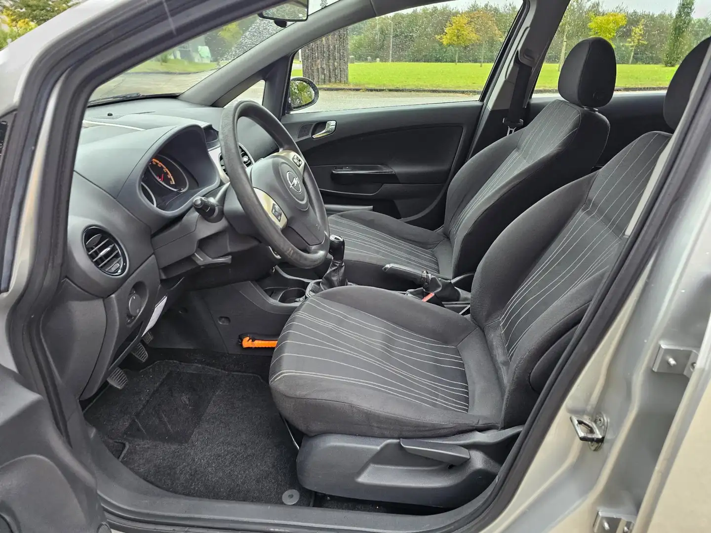 Opel Corsa 1.2-16V Essentia 5-deurs AIRCO/cruise Grau - 2