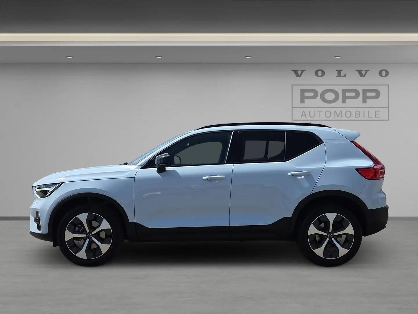 Volvo XC40 B3 FWD Plus Dark 19" ACC FSH H&K LED SHZ Bleu - 2