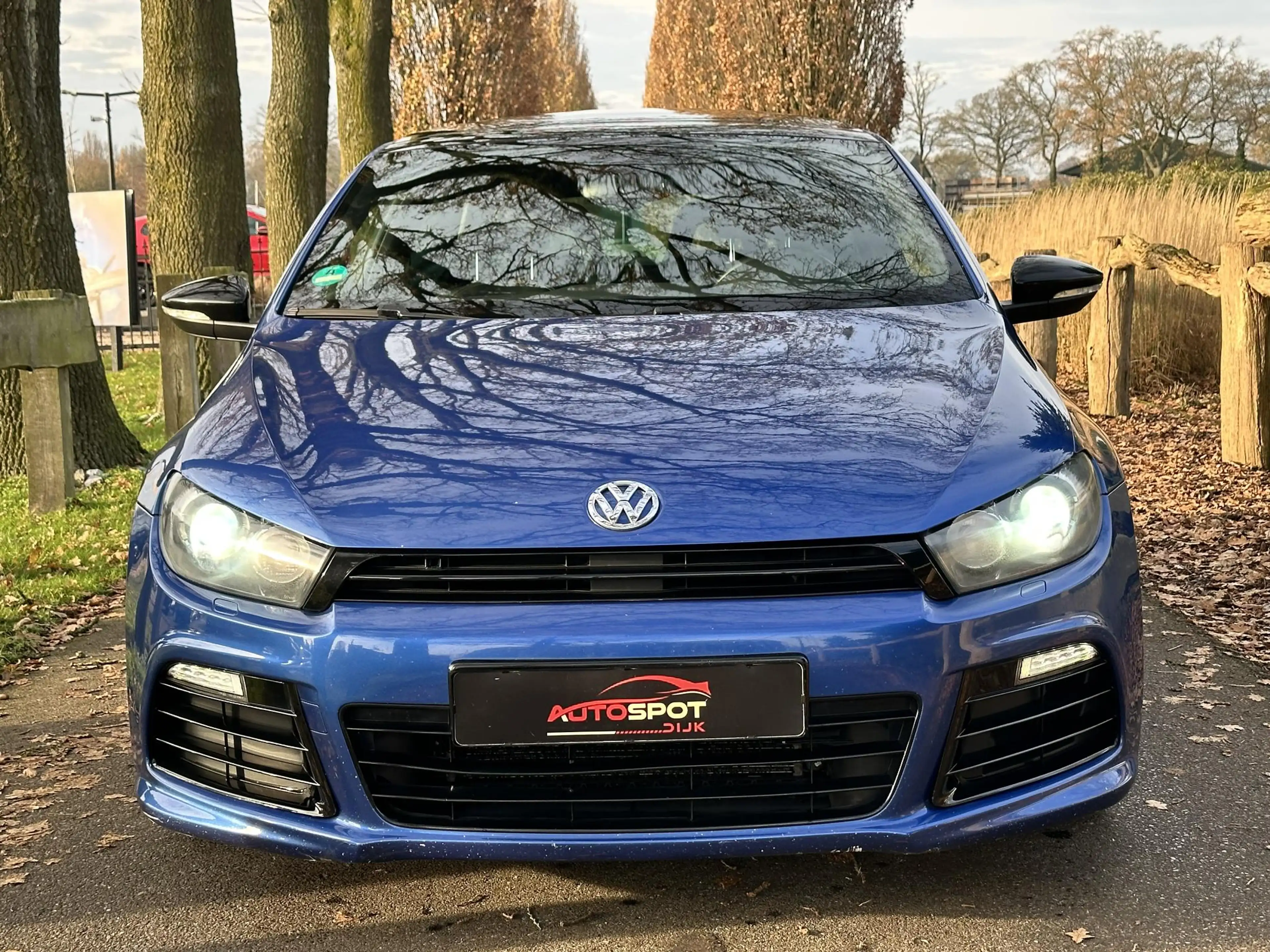 Volkswagen Scirocco 2.0 TSI R — photo 6