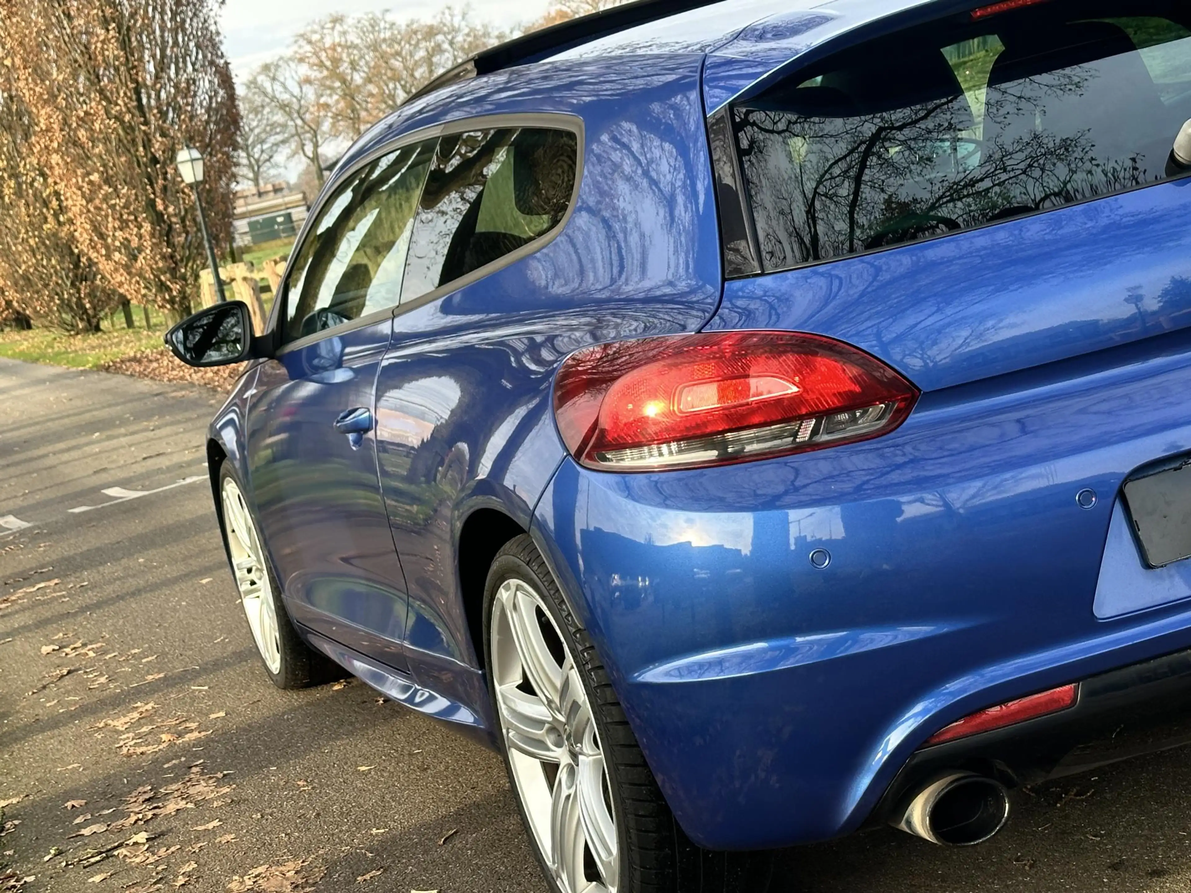 Volkswagen Scirocco 2.0 TSI R — photo 13