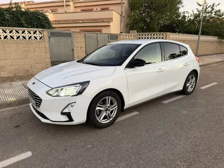 Ford Focus 1.0 Ecoboost Trend+ 2021, foto 2