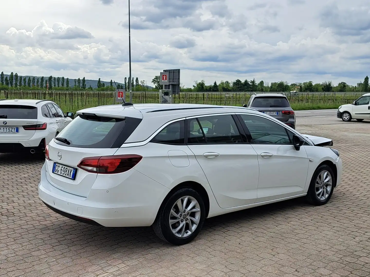 Opel Astra 1.5 CDTi 122CV Business Elegance Sports Tourer AT9 Weiß - 2