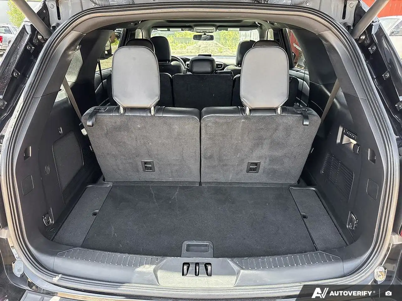 Ford Explorer photo Ford Explorer