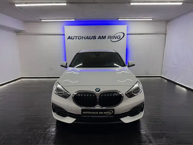 Bmw 116 d 1HD VRTUAL SPUR 2xPDC LED CAM DAB APPLE AHK