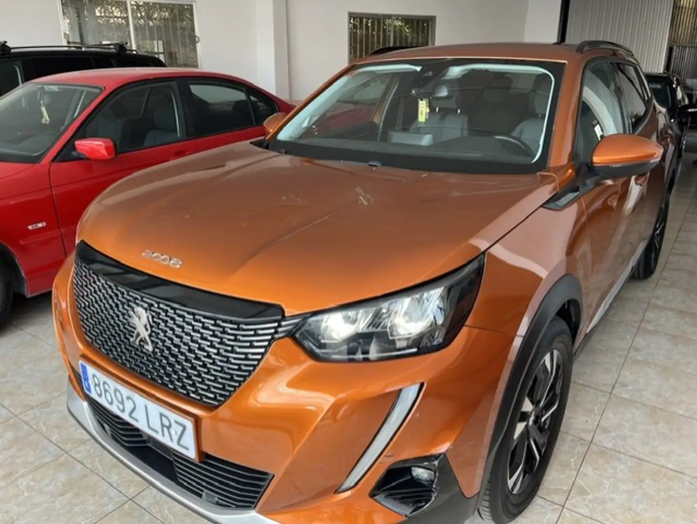 Peugeot 2008 1.2 PureTech S&S Roadtrip 130 Naranja - 2