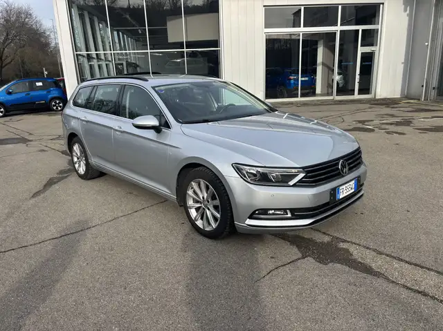 Volkswagen Passat 1.6 tdi 120cv dsg