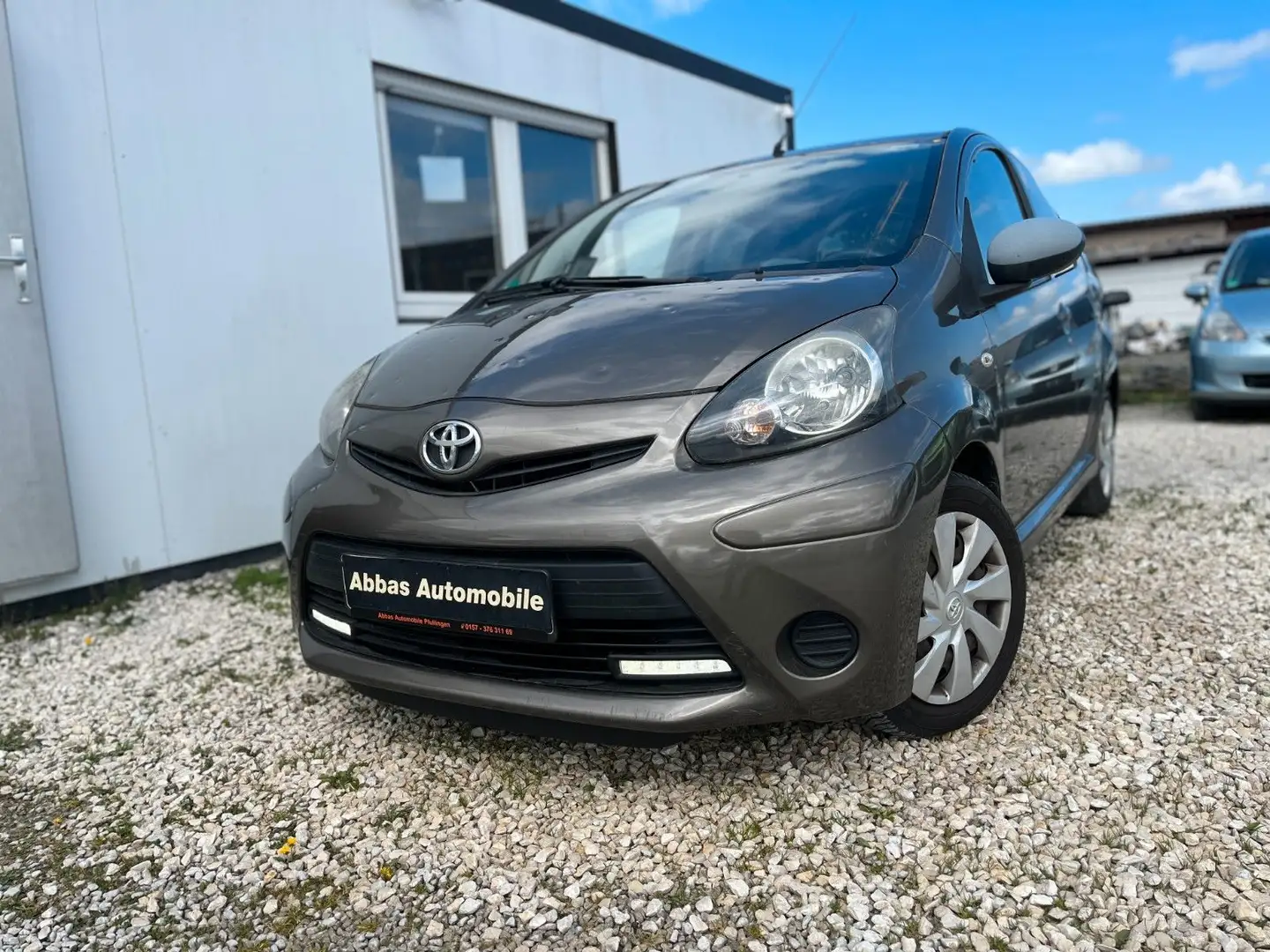 Toyota Aygo AYGO Connect 5-Trg, SHZ, Klima Grau - 1