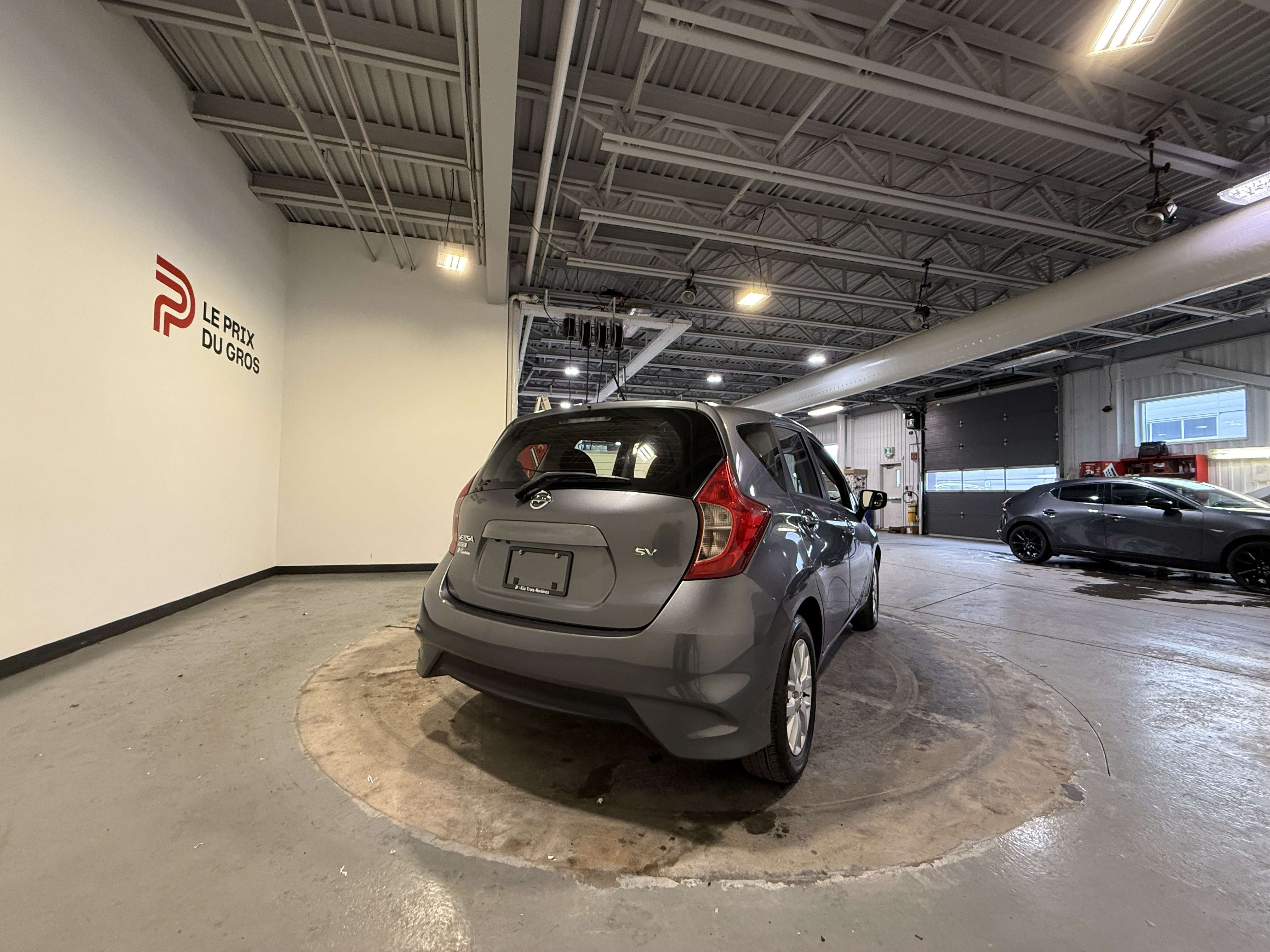 2019 Nissan Versa SV — снимка 1