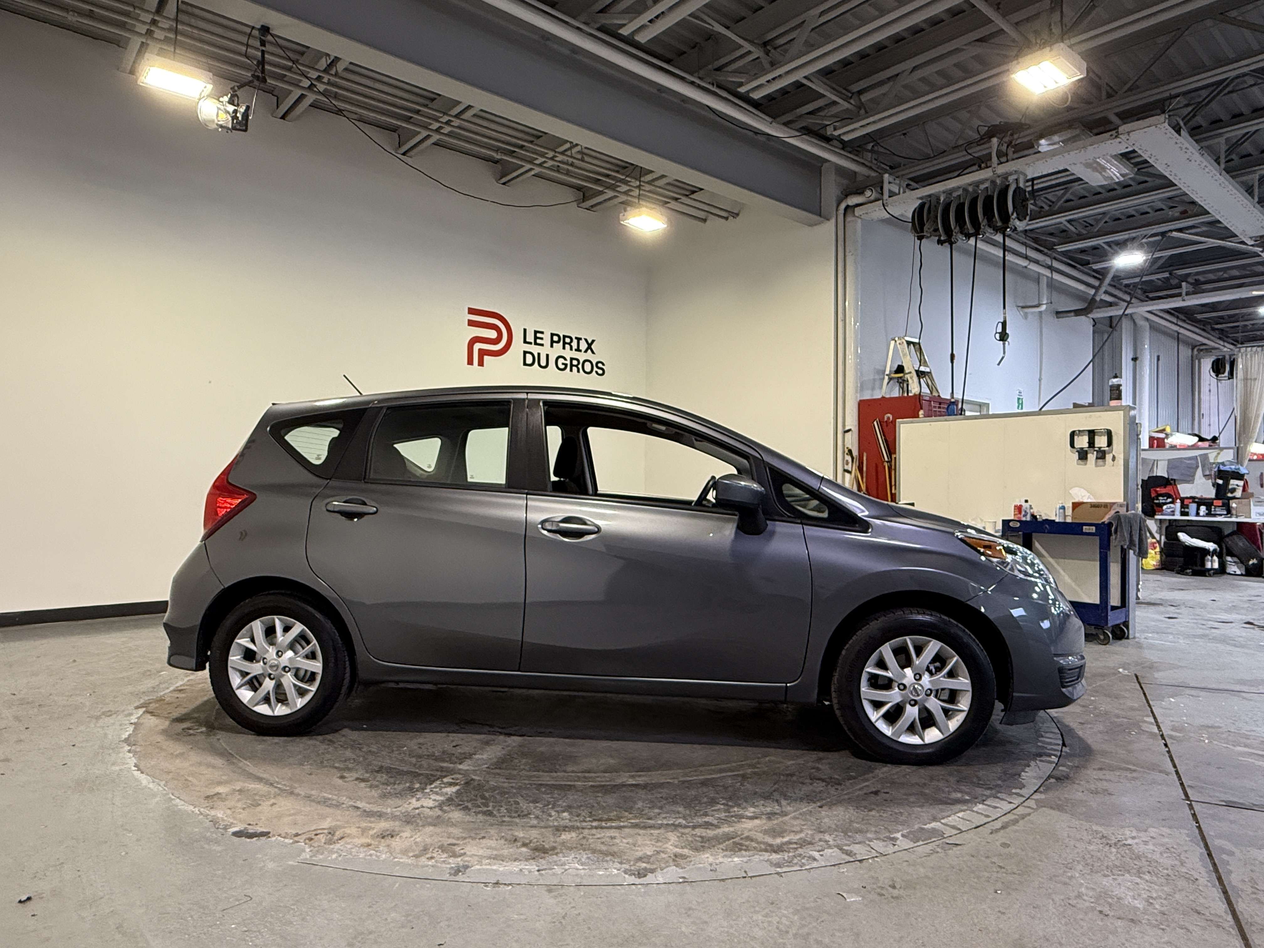 2019 Nissan Versa SV — снимка 1
