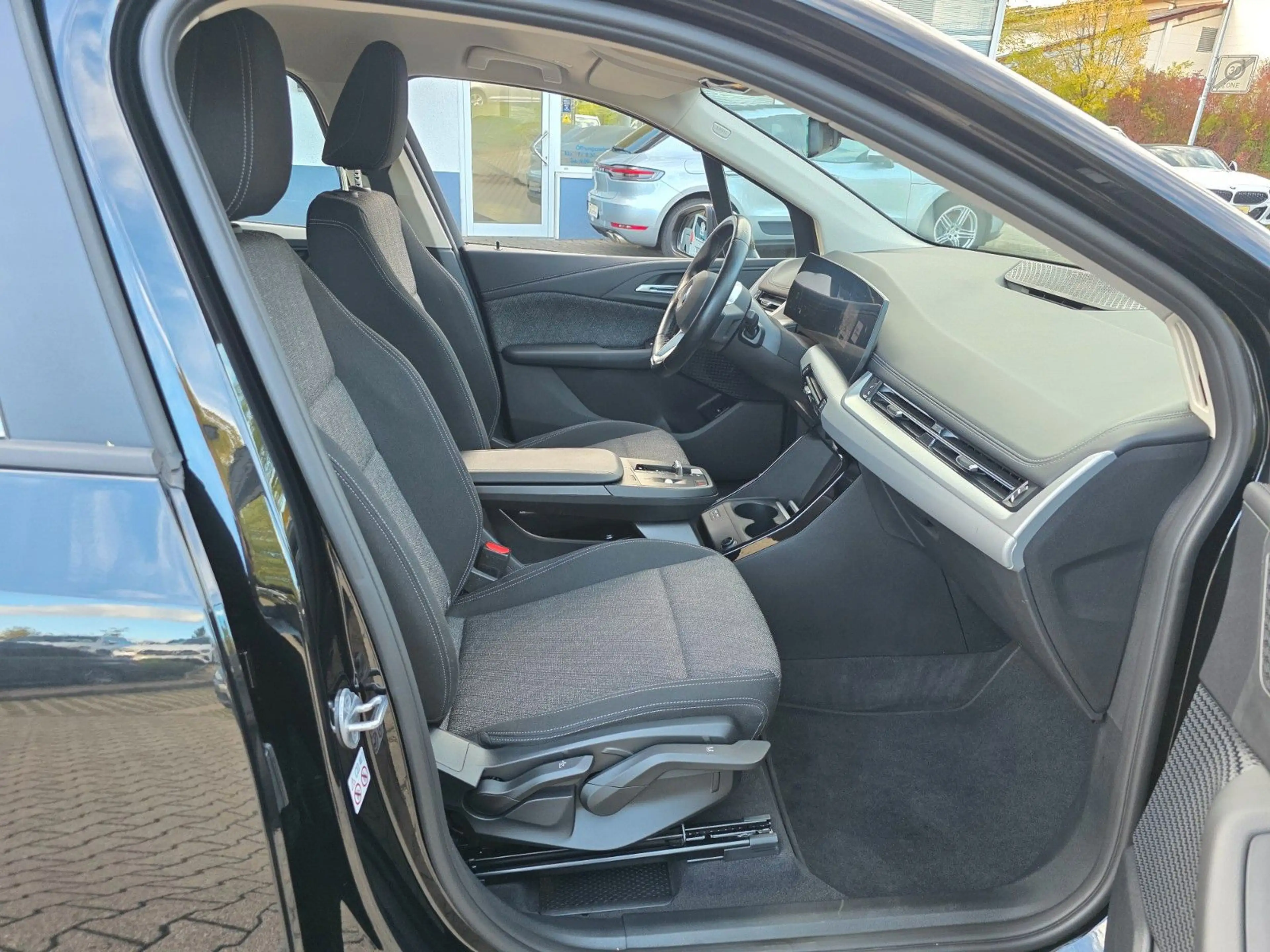 BMW 220 220 i Active Tourer Automatik/Navi/LED — photo 21