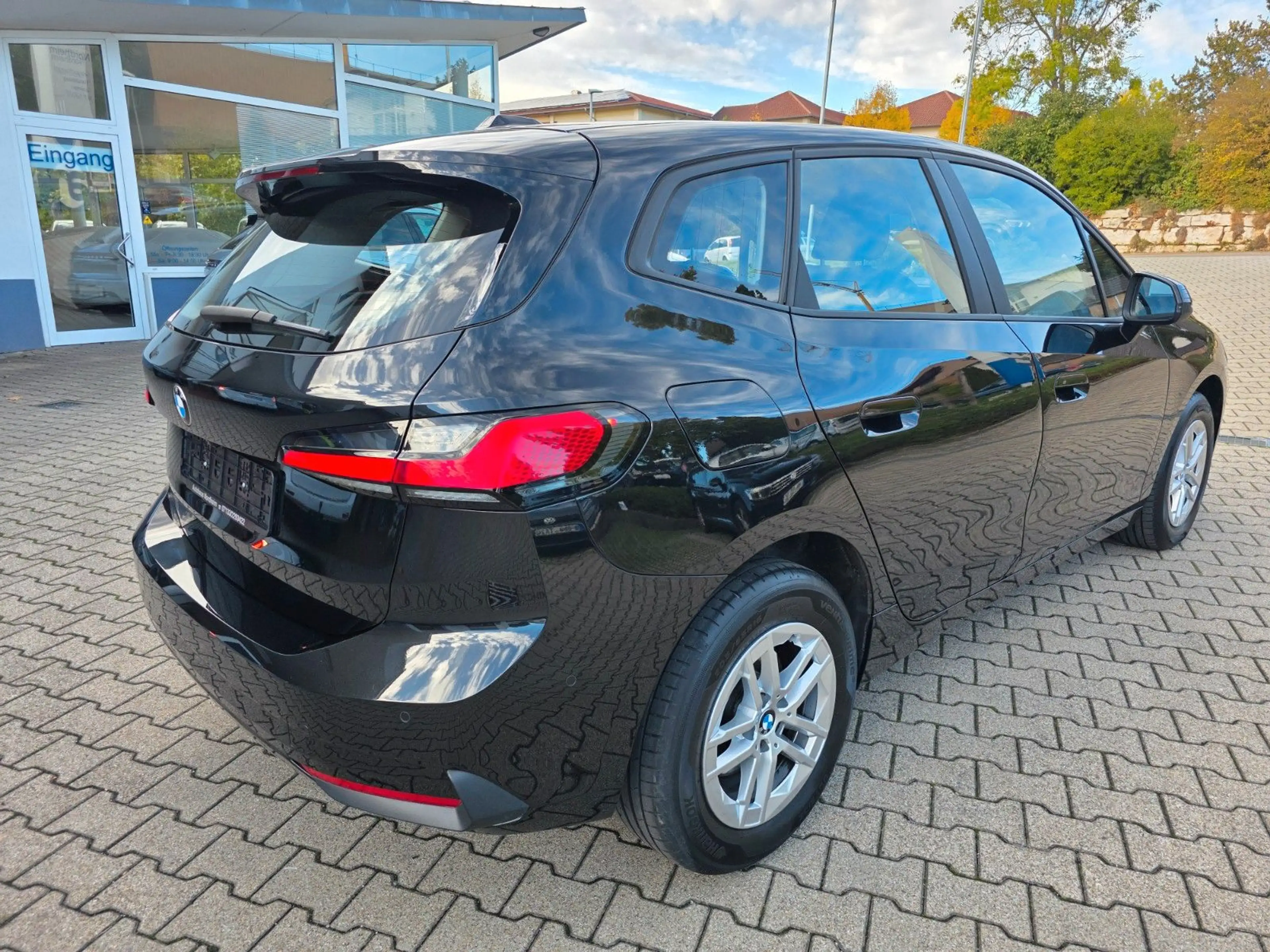 BMW 220 220 i Active Tourer Automatik/Navi/LED — photo 4