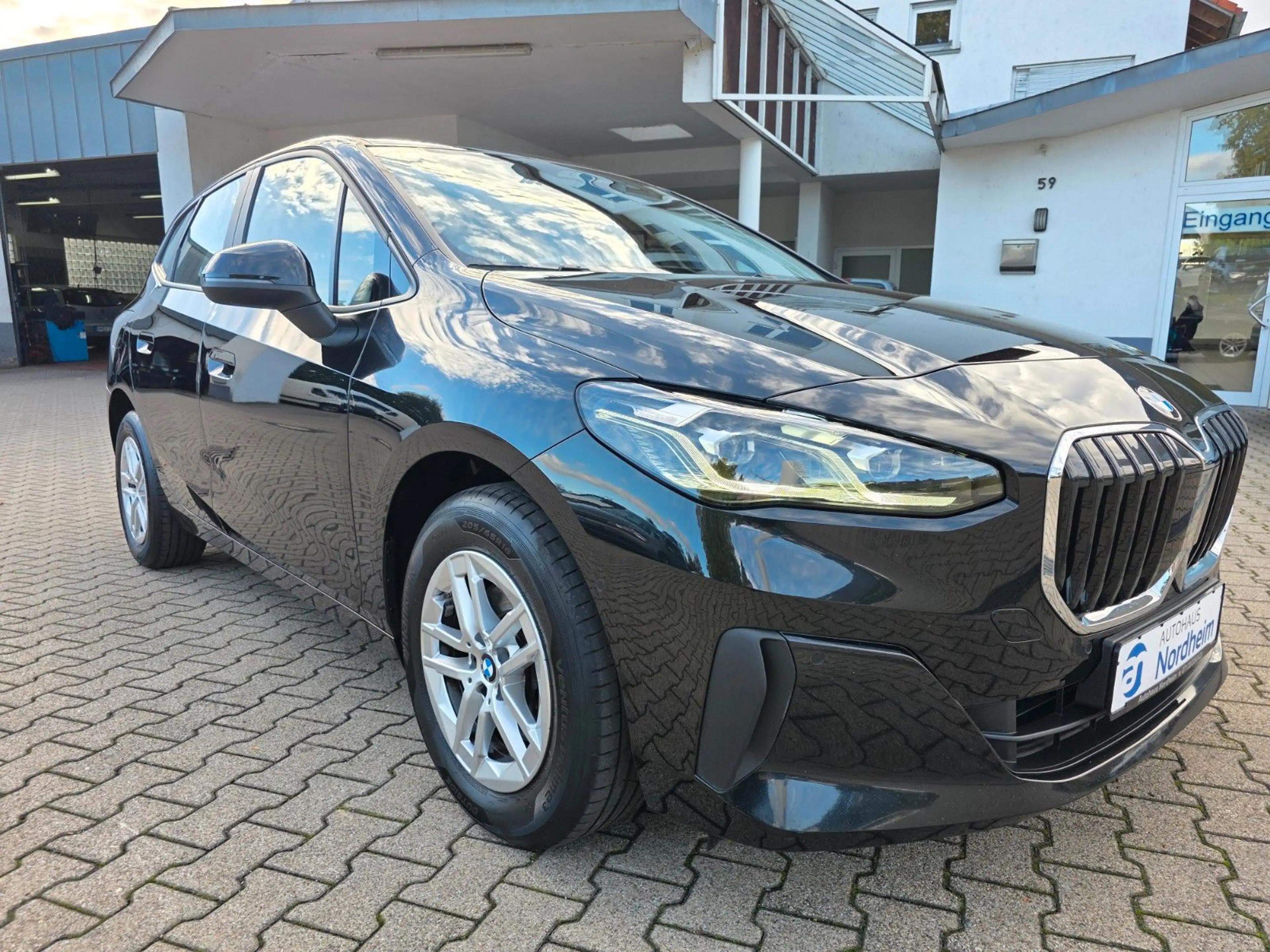 BMW 220 220 i Active Tourer Automatik/Navi/LED — photo 3