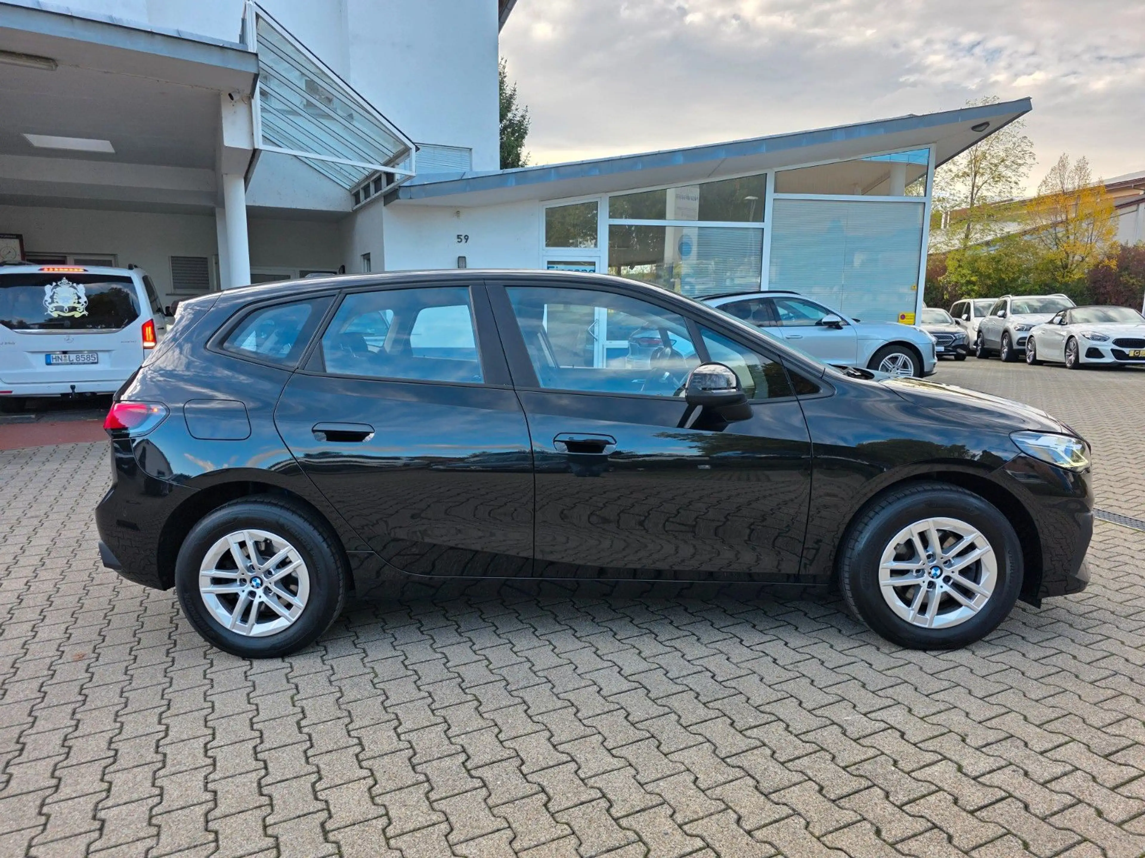 BMW 220 220 i Active Tourer Automatik/Navi/LED — photo 5