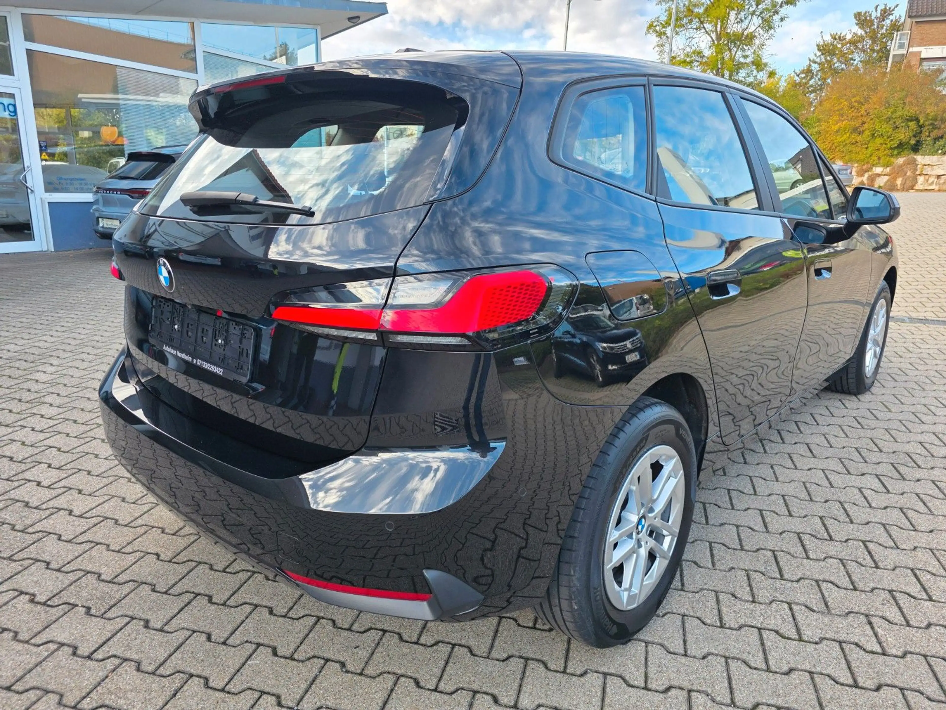 BMW 220 220 i Active Tourer Automatik/Navi/LED — photo 7