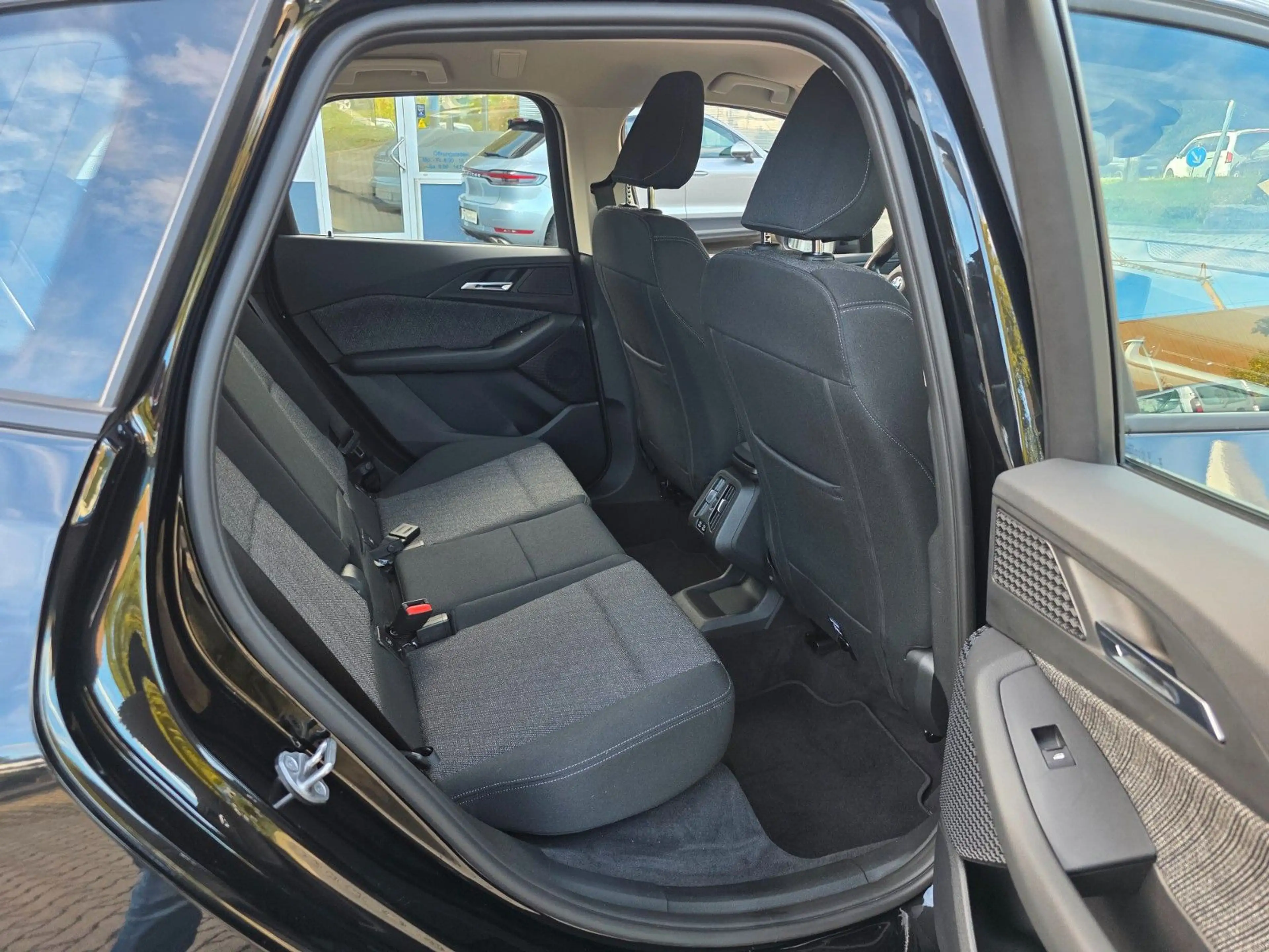 BMW 220 220 i Active Tourer Automatik/Navi/LED — photo 23
