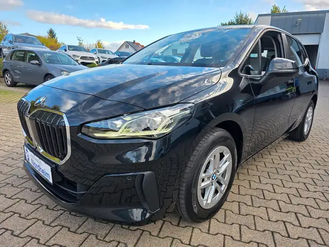 BMW 220 220 i Active Tourer Automatik/Navi/LED