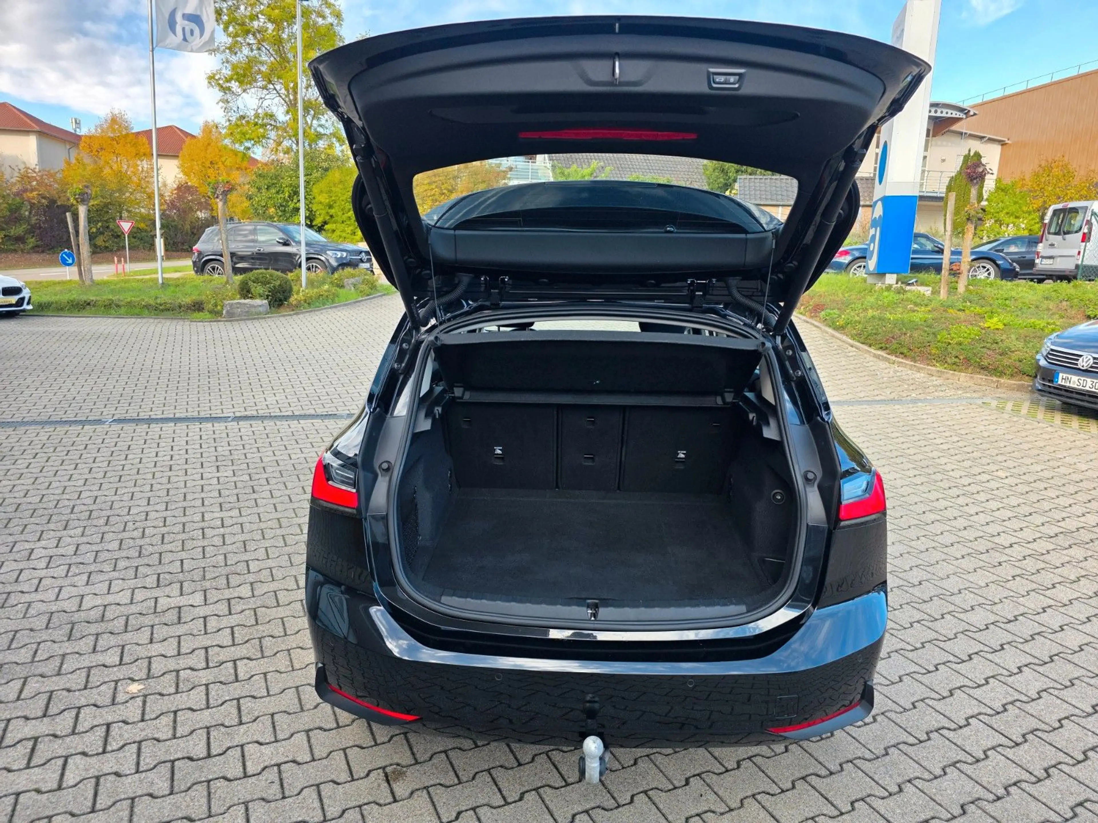 BMW 220 220 i Active Tourer Automatik/Navi/LED — photo 25