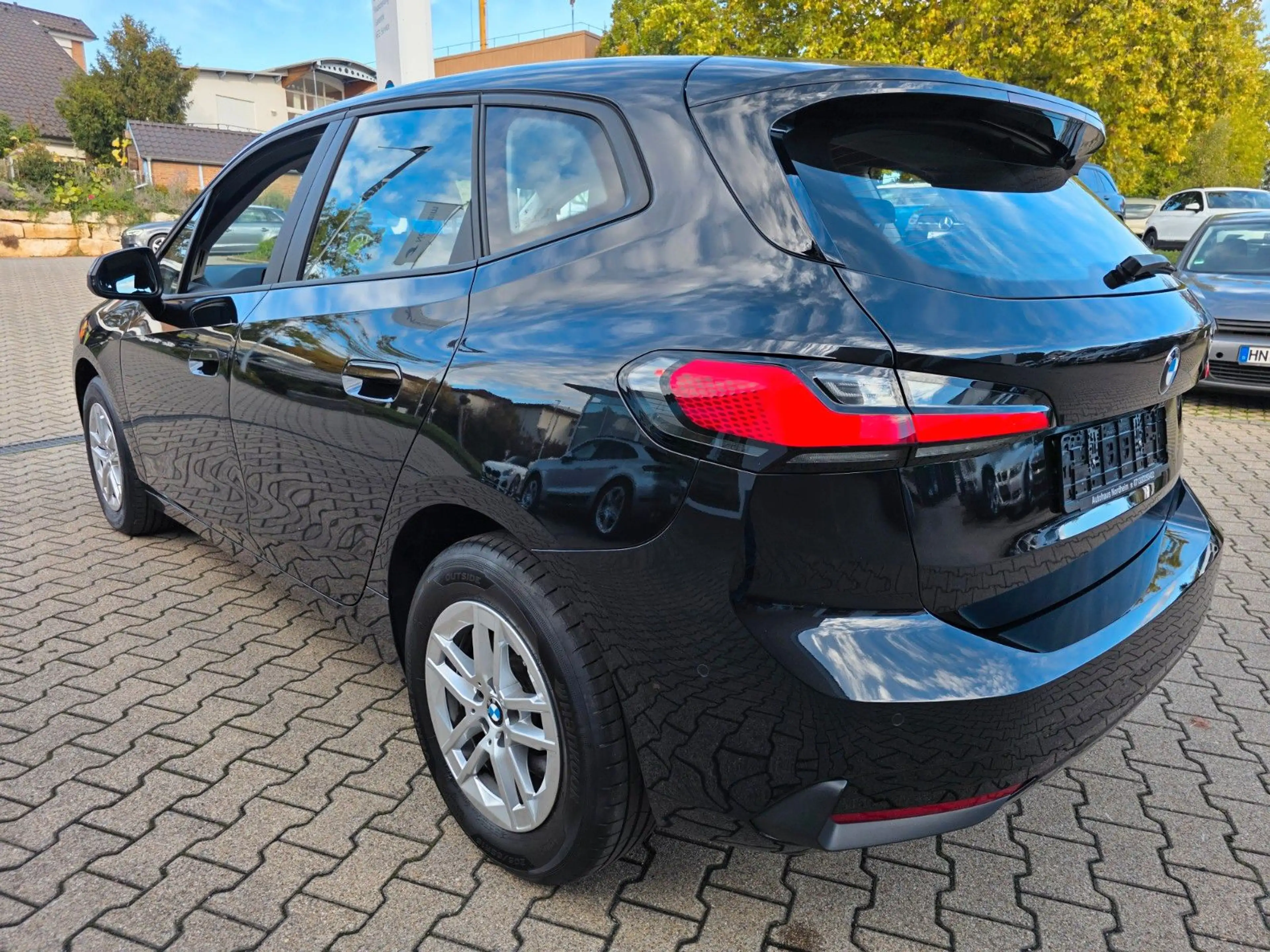 BMW 220 220 i Active Tourer Automatik/Navi/LED — photo 8