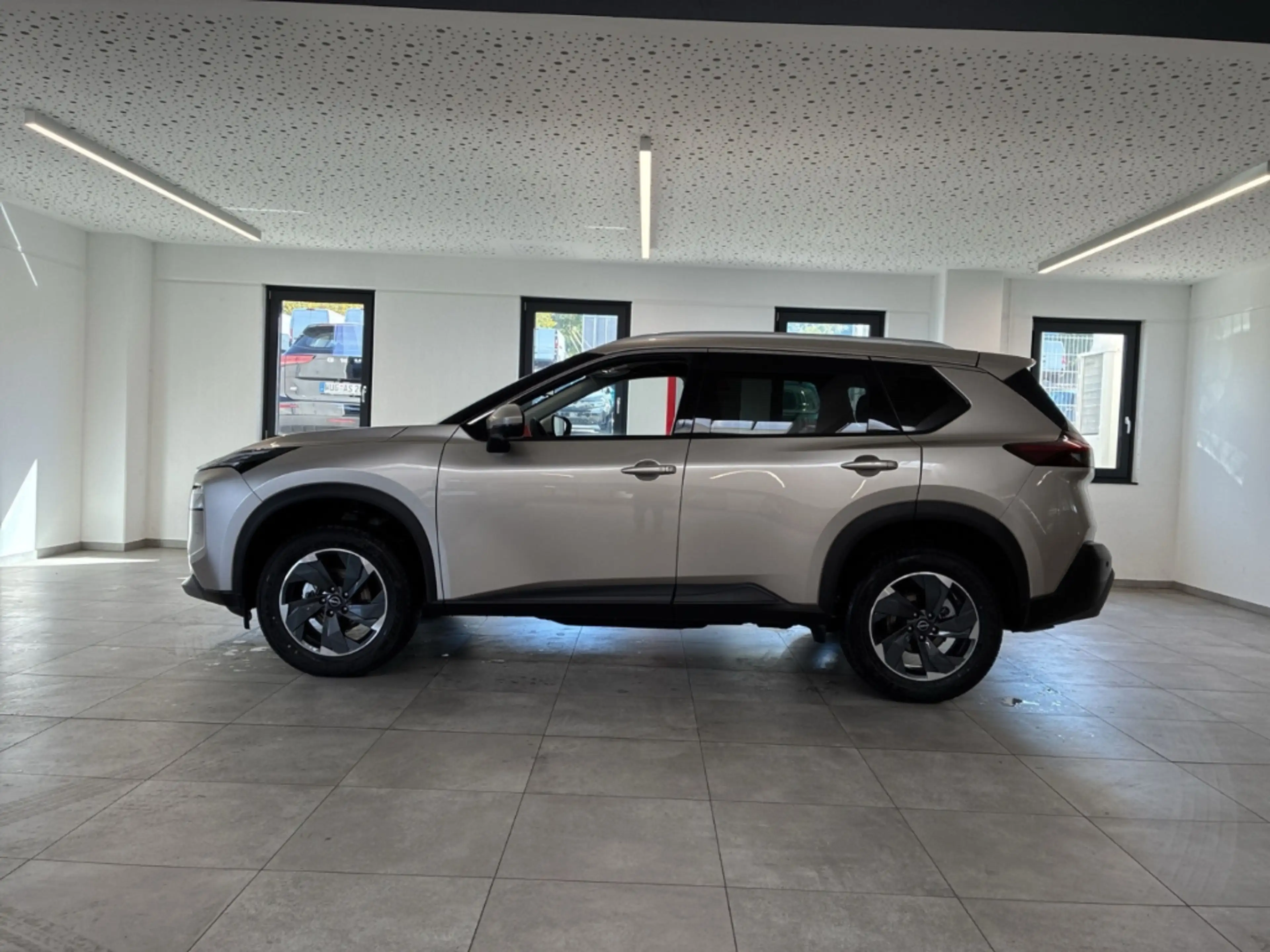 Nissan X-Trail 1.5 VC-T MHEV N-Connecta LED eHeckklappe 360° Navi — photo 2