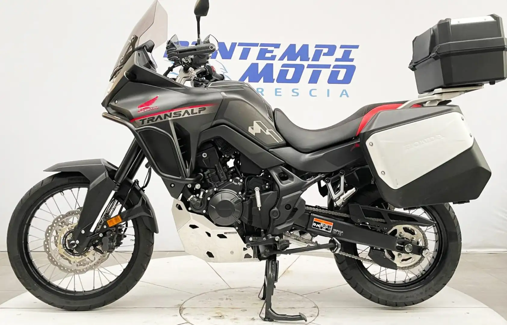 Honda Transalp XL750 2024 - EASY TRAVEL Nero - 2