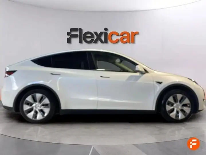 Tesla Model Y 2024, foto 3