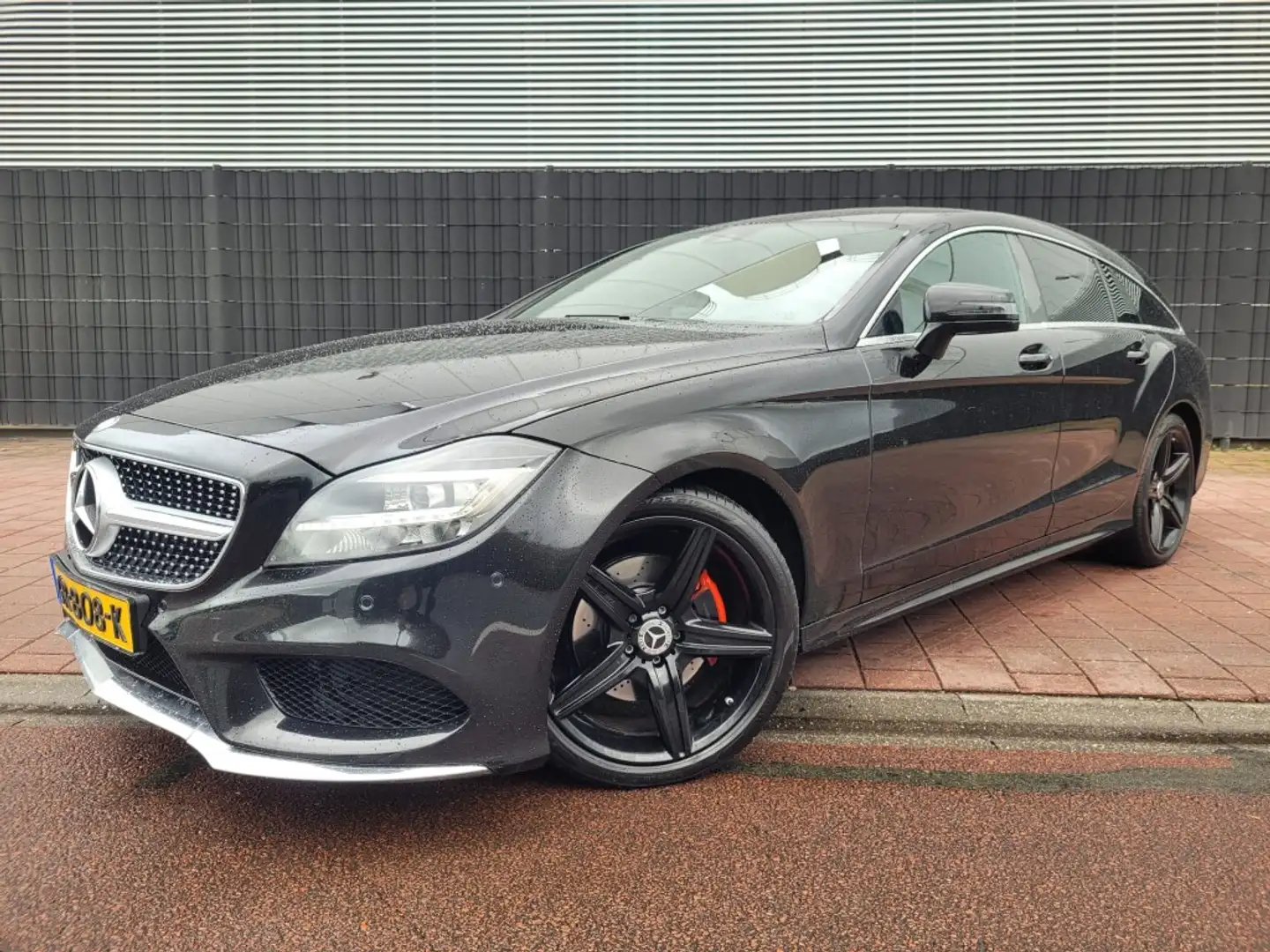 Mercedes-Benz CLS 220 Shooting Brake d Negro - 1